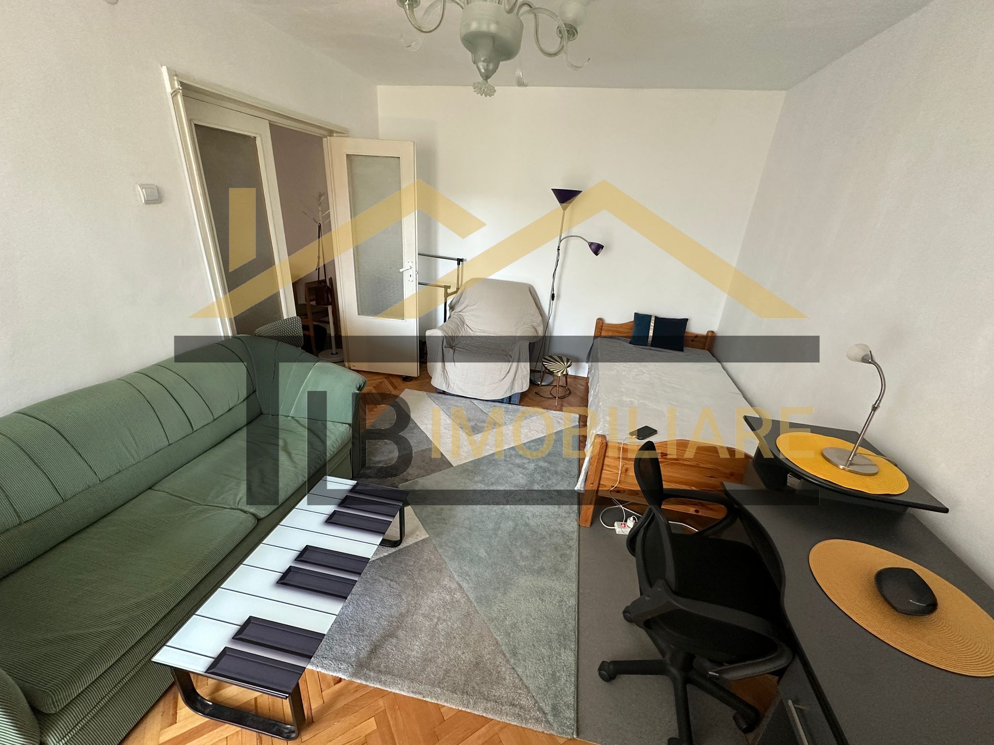 Apartament de 3 camere, 52mp , decomandat, Zona Dambu Pietros