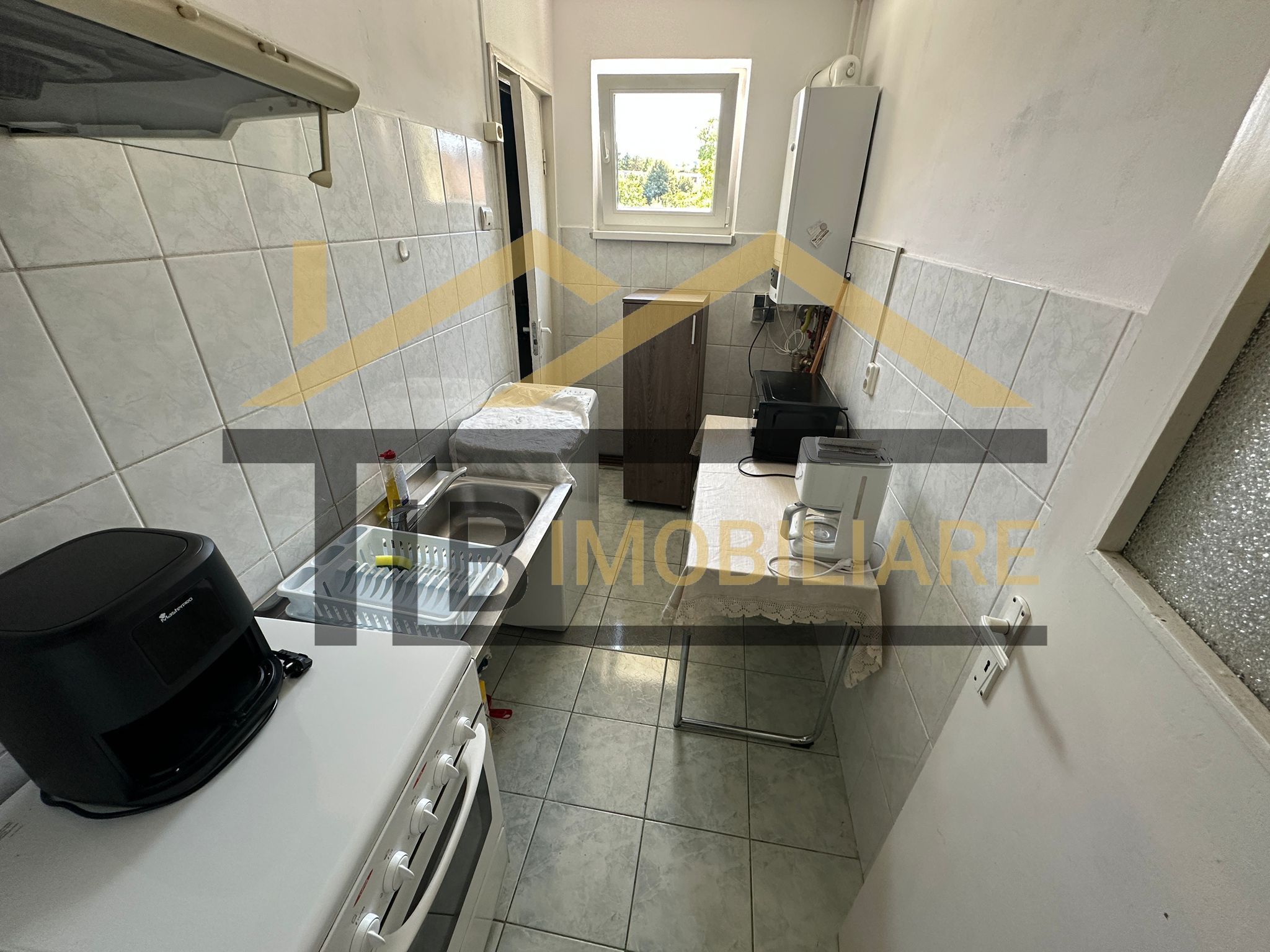 Apartament de 3 camere, 52mp , decomandat, Zona Dambu Pietros — fotografia 9