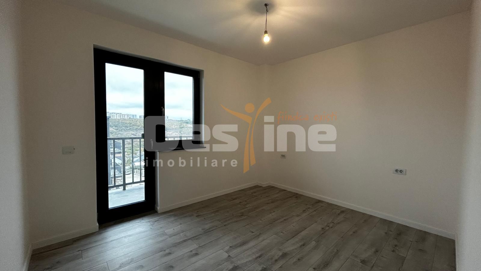 Apartament 2 camere decomandat, etaj intermediar + loc parcare, Rediu — fotografia 5