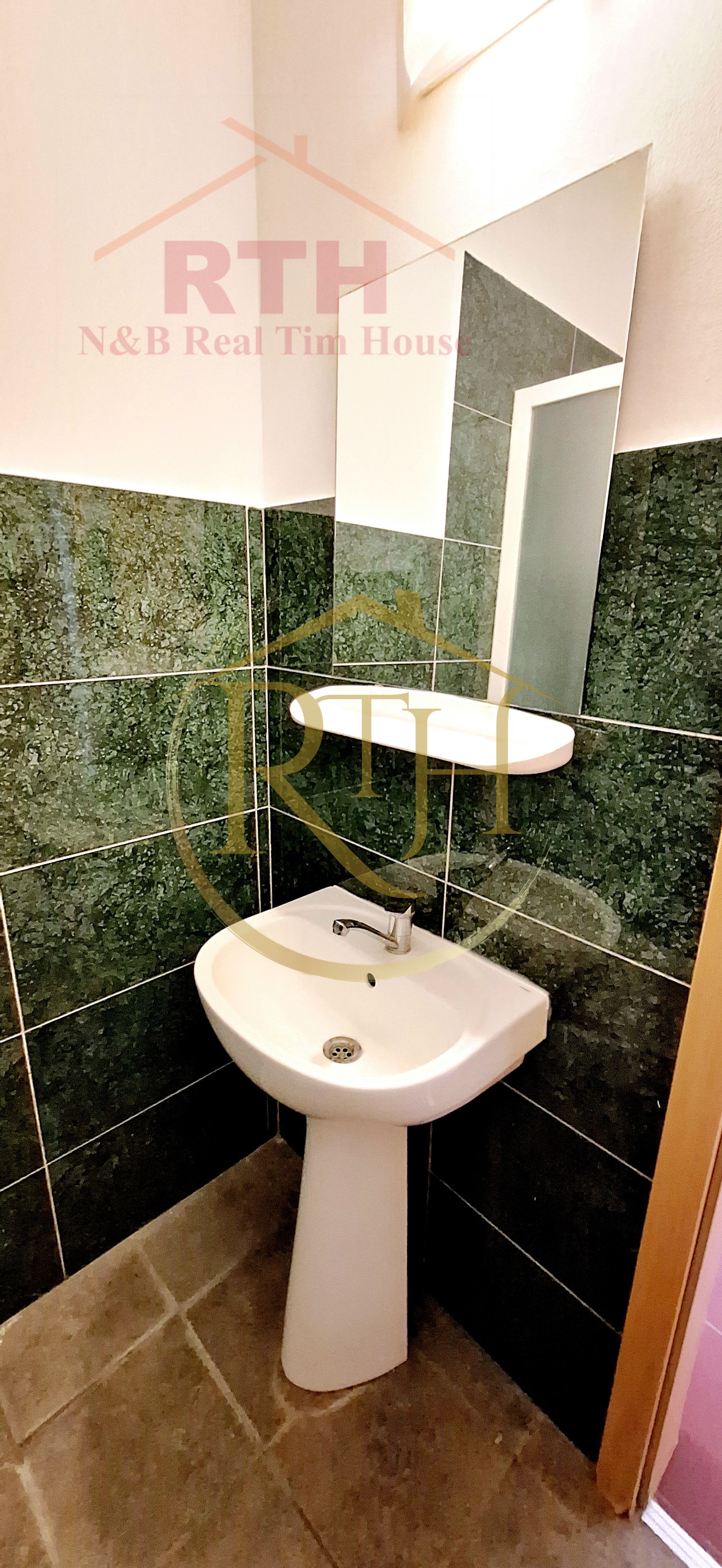 Oferim spre inchiriere garsoniera, loc de parcare, zona Soarelui — fotografia 15