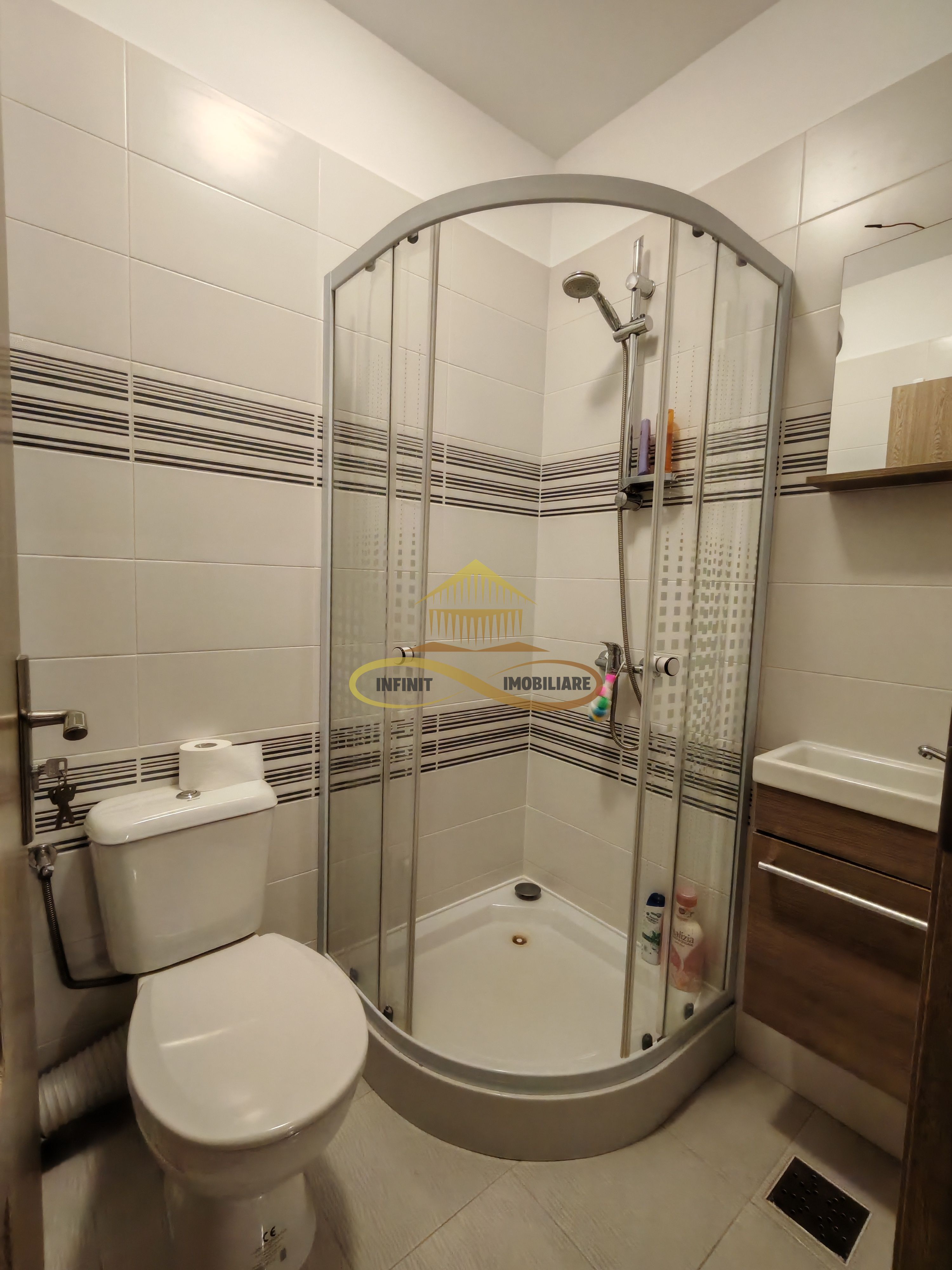 Apartament 3 camere Complex Bacovia (Fiald) 2 bai+parcare — fotografia 10