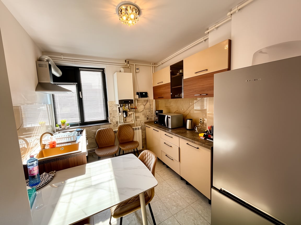 Apartament  Ultracentral - Renovat Complet - Full Accesorizat ! — fotografia 6