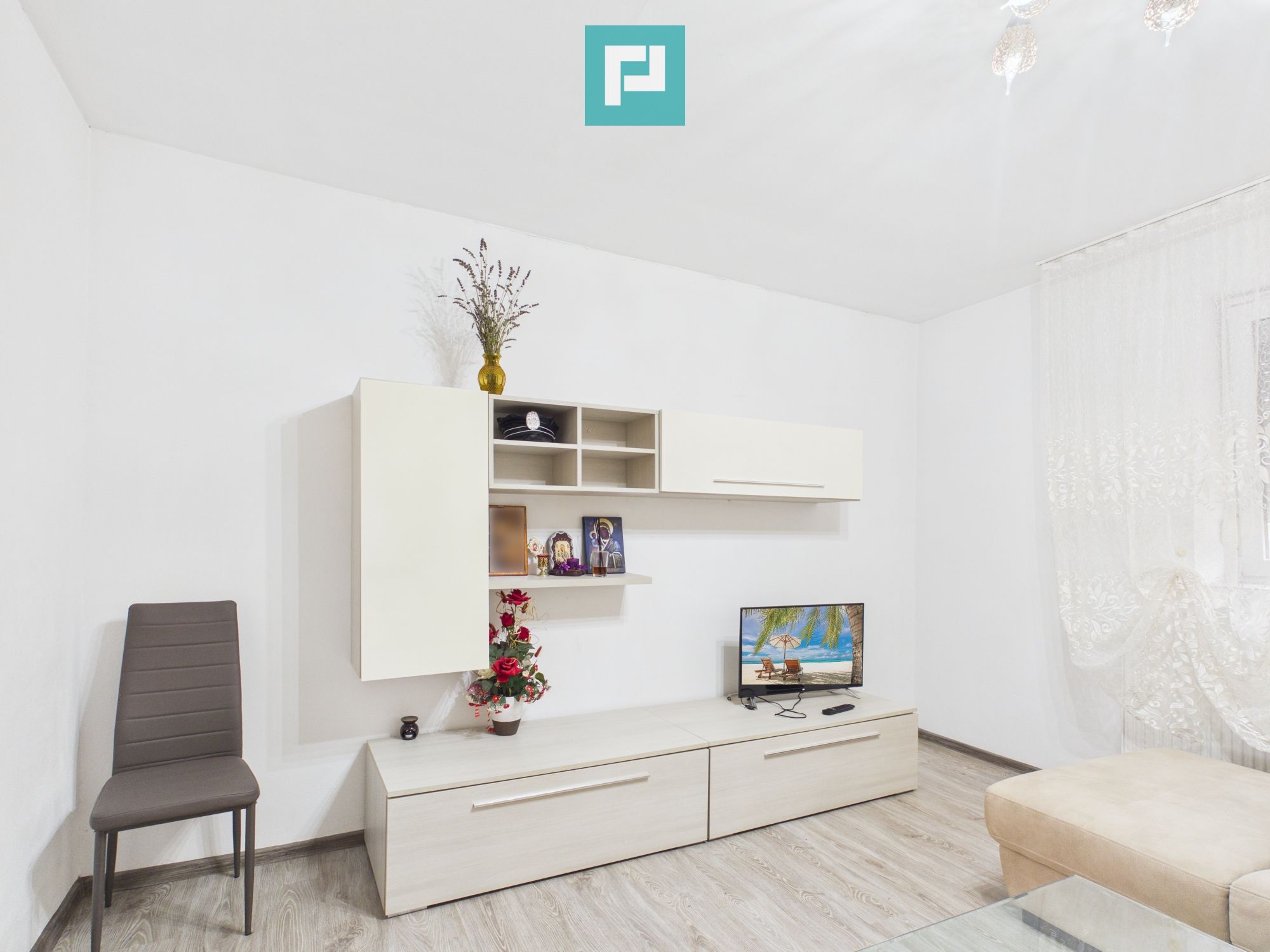 Casă solidă în Curtici cu teren de 1166 mp — fotografia 4