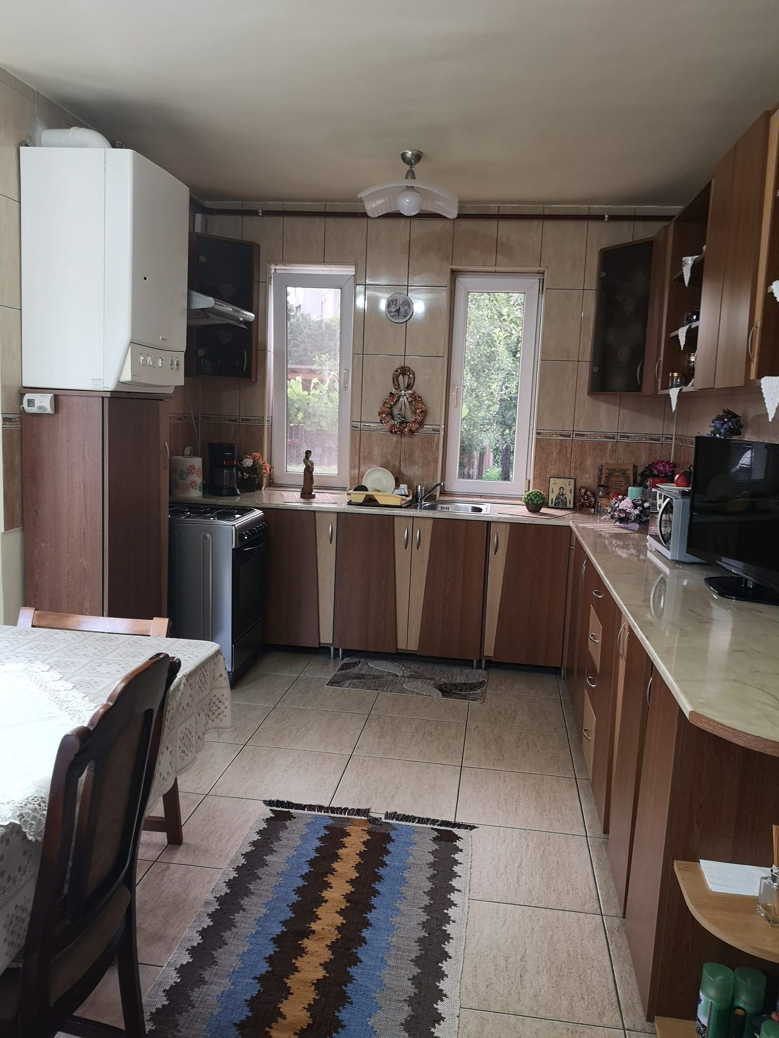 Două case în aceeași curte — 228 mp utili, 1.000 mp teren, Calea Sighișoarei — fotografia 16