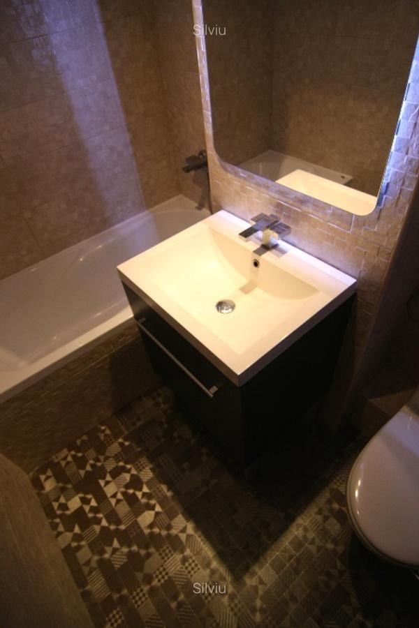 APARTAMENT 3 CAMERE DECOMANDAT