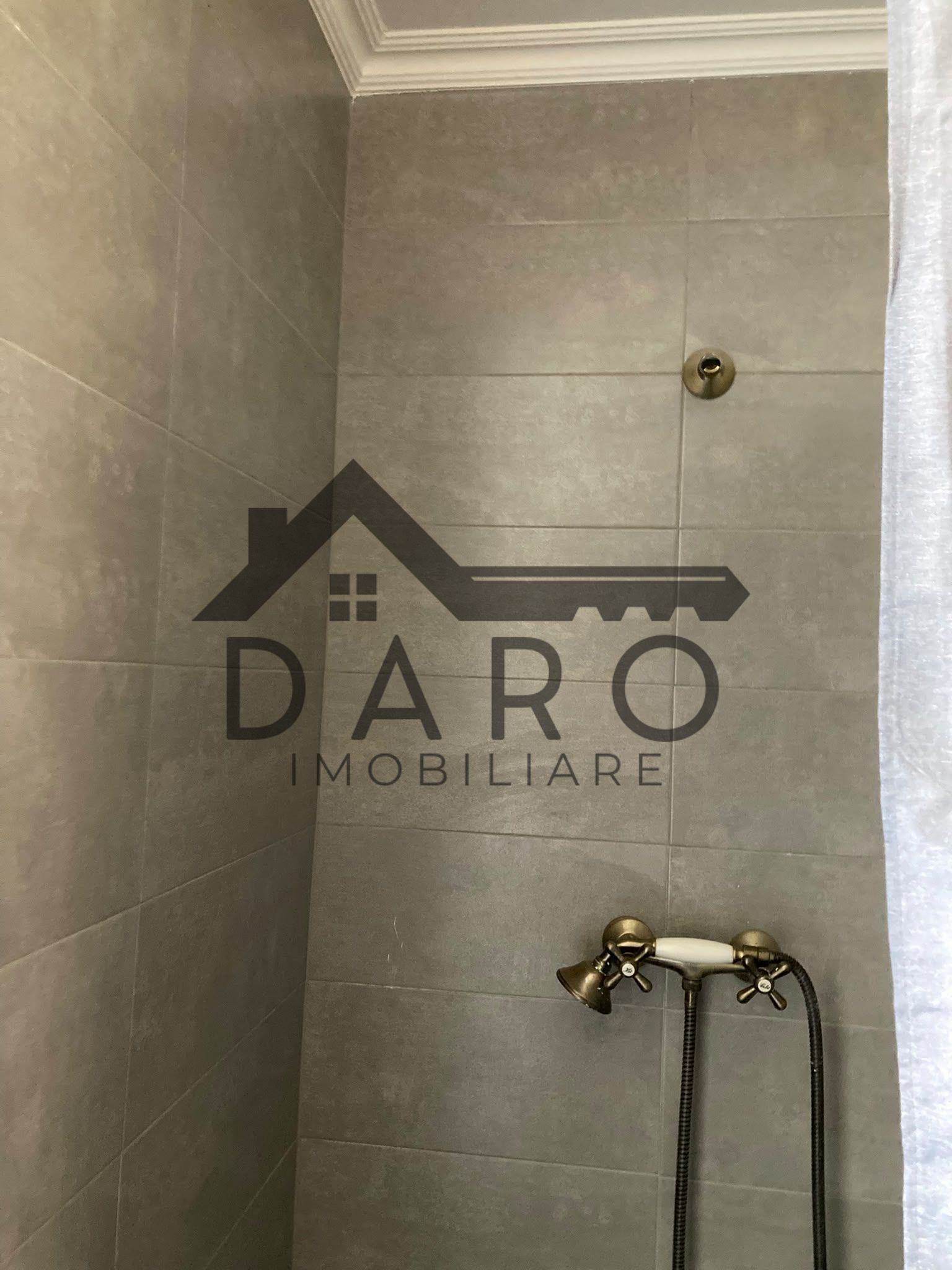 INCHIRIEZ APARTAMENT CU 1 CAMERE IN TARGU MURES — fotografia 11