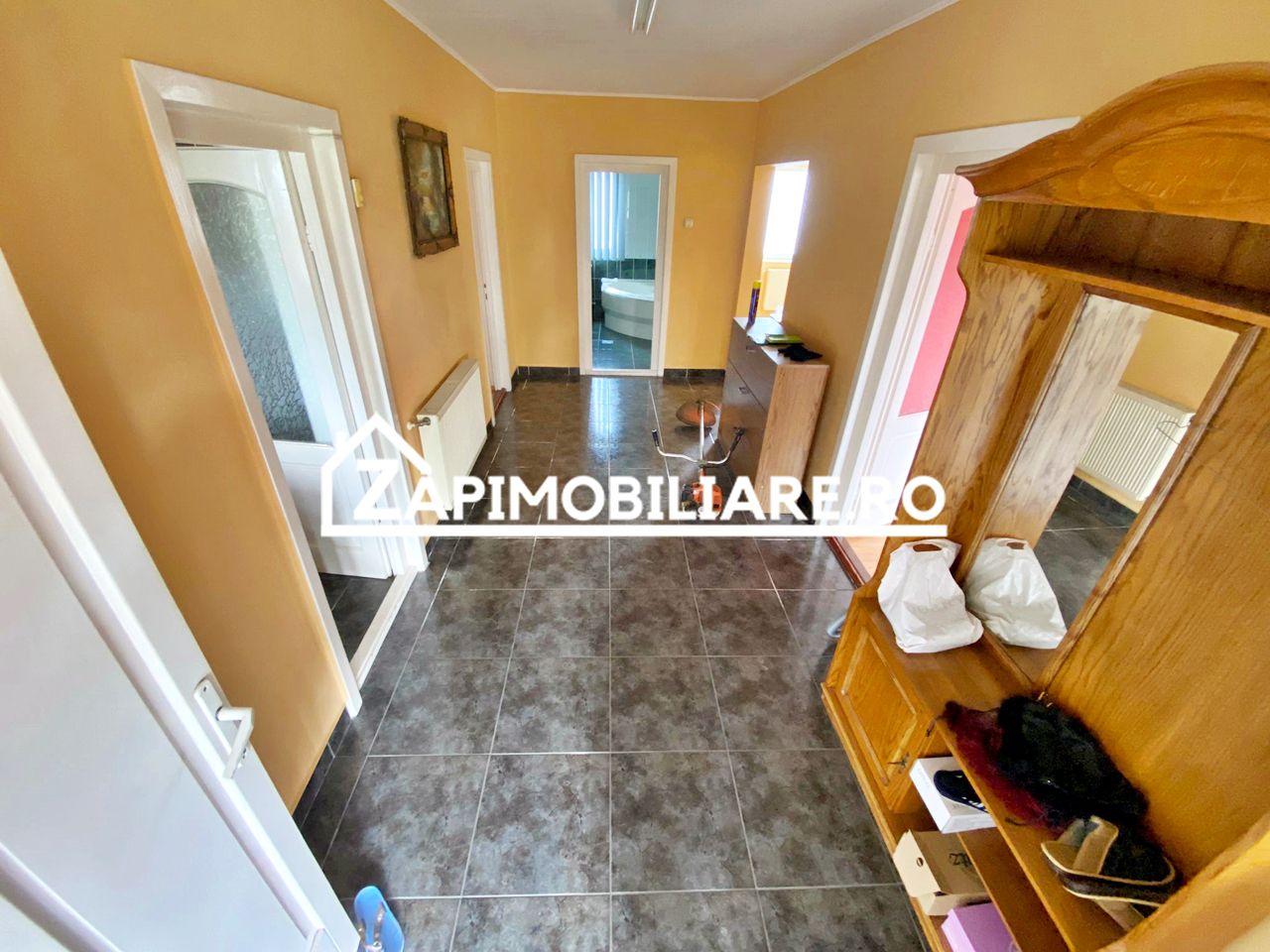 Ungheni - Casa 5 camere, 240mp, teren 1390mp, — fotografia 5