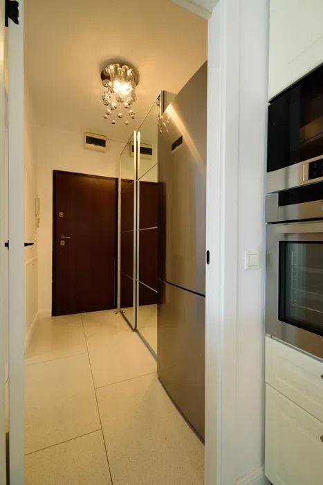 APARTAMENT 3 CAMERE  SEMIDECOMANDAT