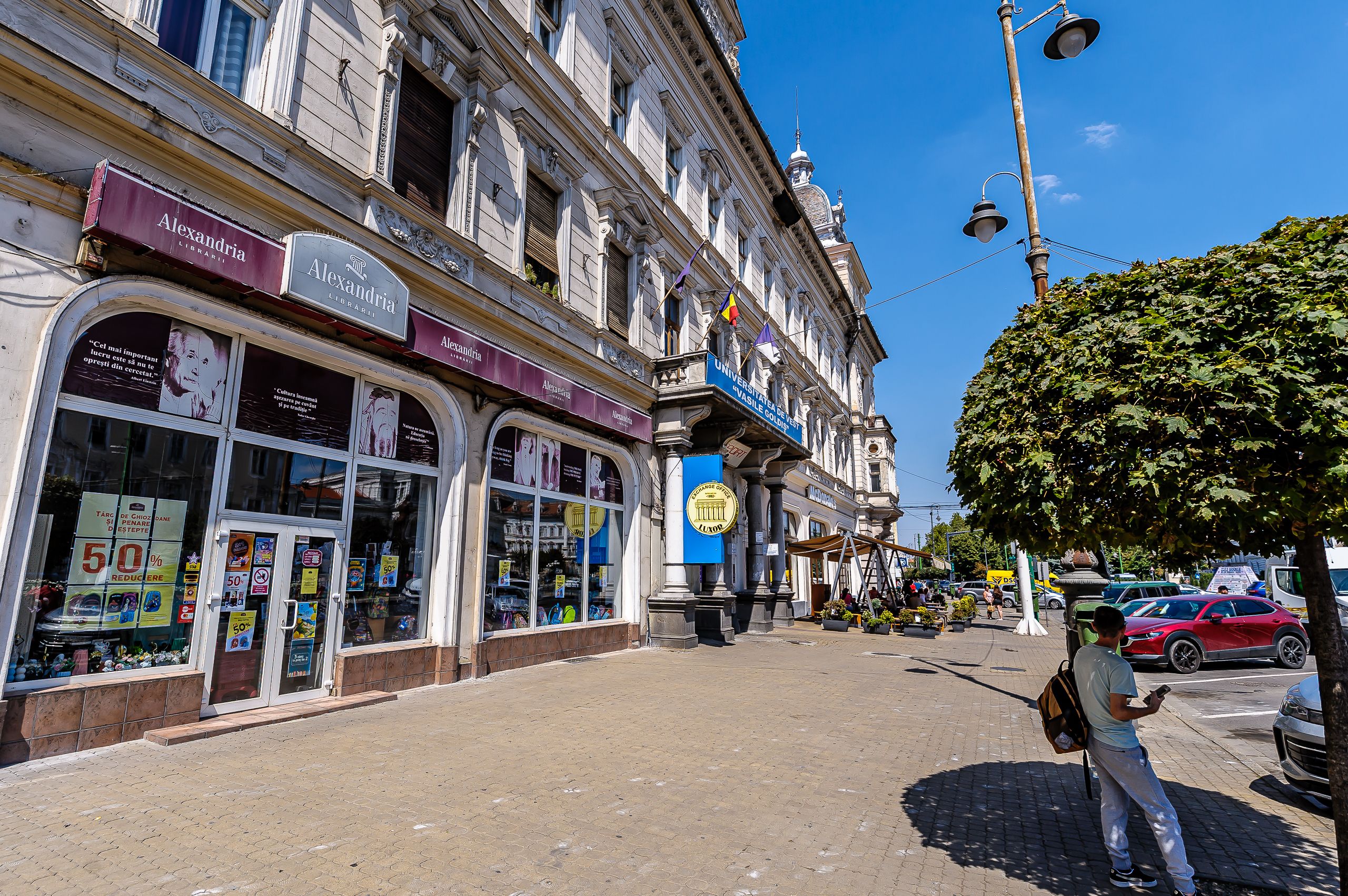PRET NOU! Apartament 2 camere - Etaj 1 - Palatul Neumann - COMISION 0