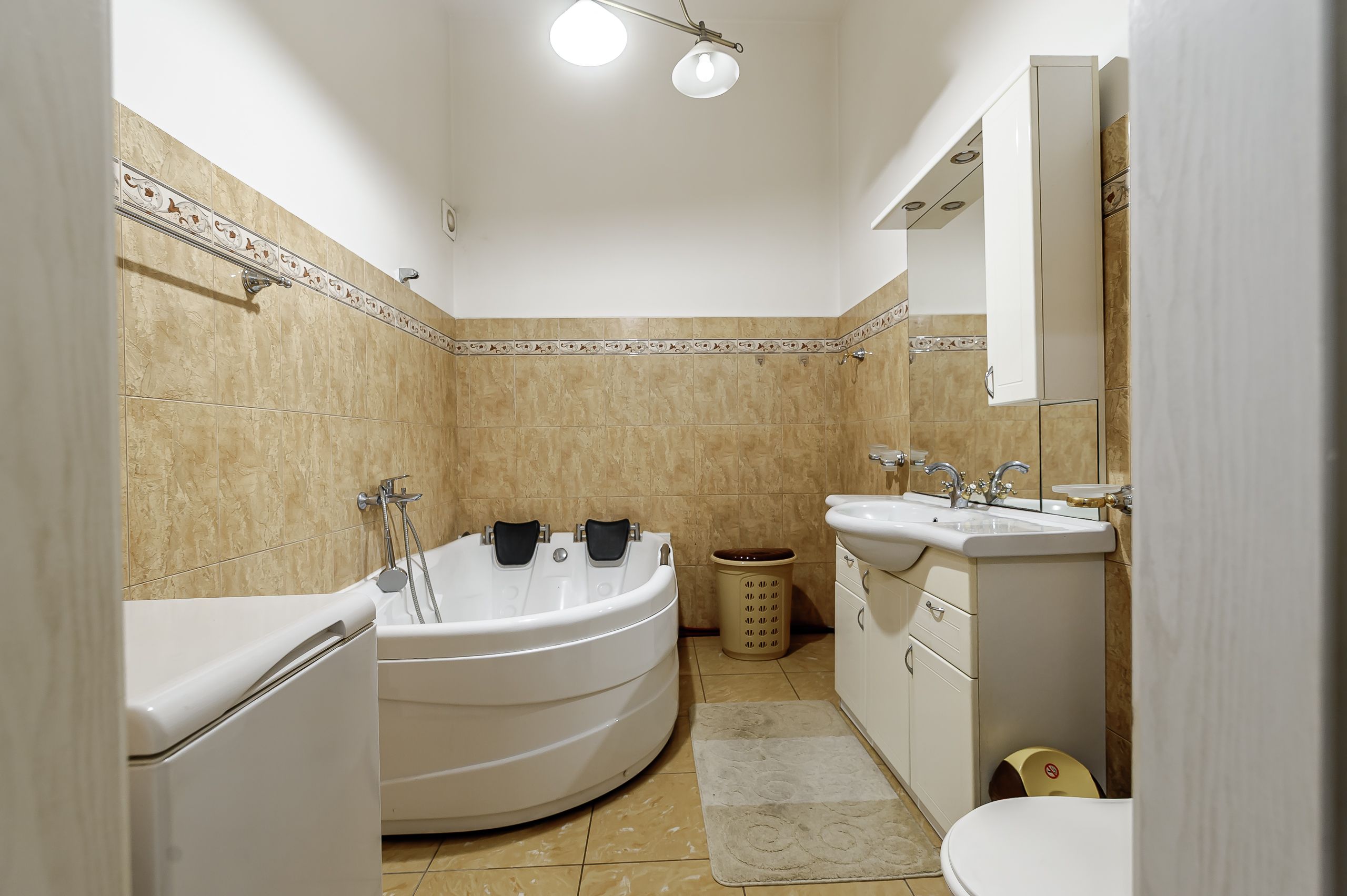 PRET NOU! Apartament 2 camere - Etaj 1 - Palatul Neumann - COMISION 0 — fotografia 6