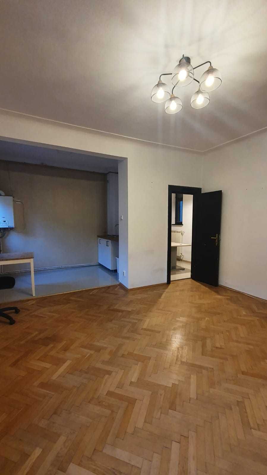 Apartament 2 camere in vila, stradal Dorobanți doua balcoane, două băi — fotografia 5