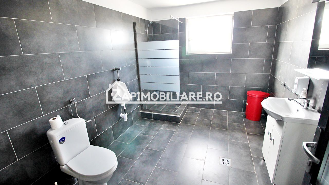 Hale de 1000mp.650mp.360mp.cu pod rulant birouri 200-80-50mp — fotografia 9