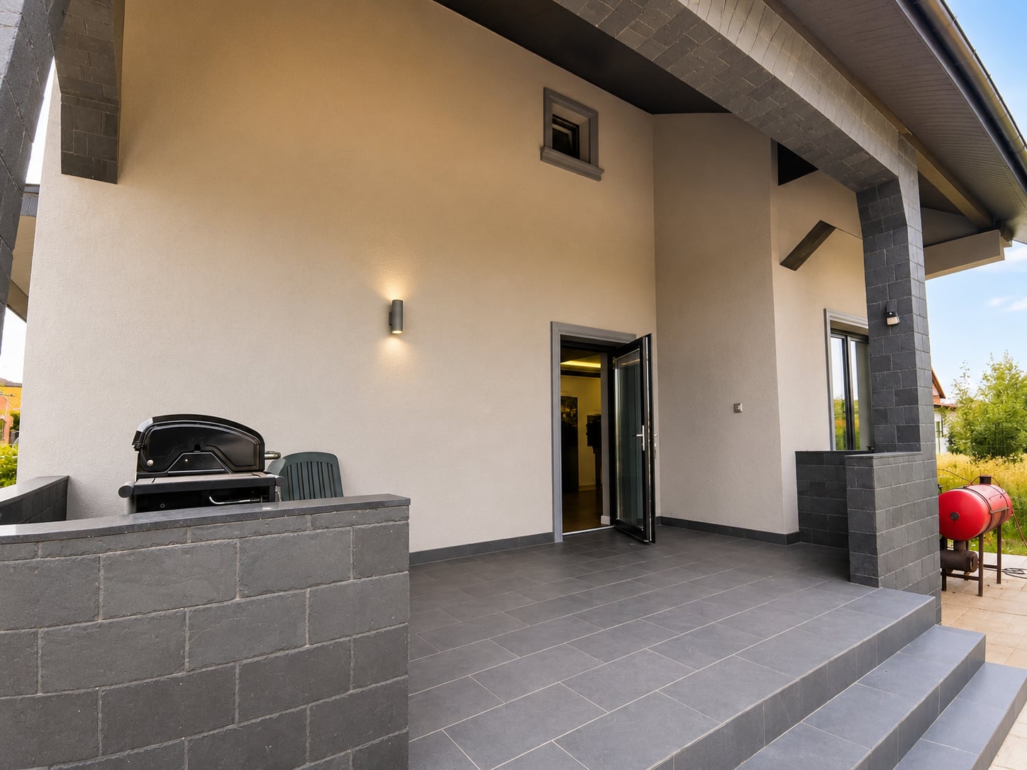 Vilă premium P+E de vânzare, 5 camere, teren 800 mp – construcție 2021 — fotografia 4