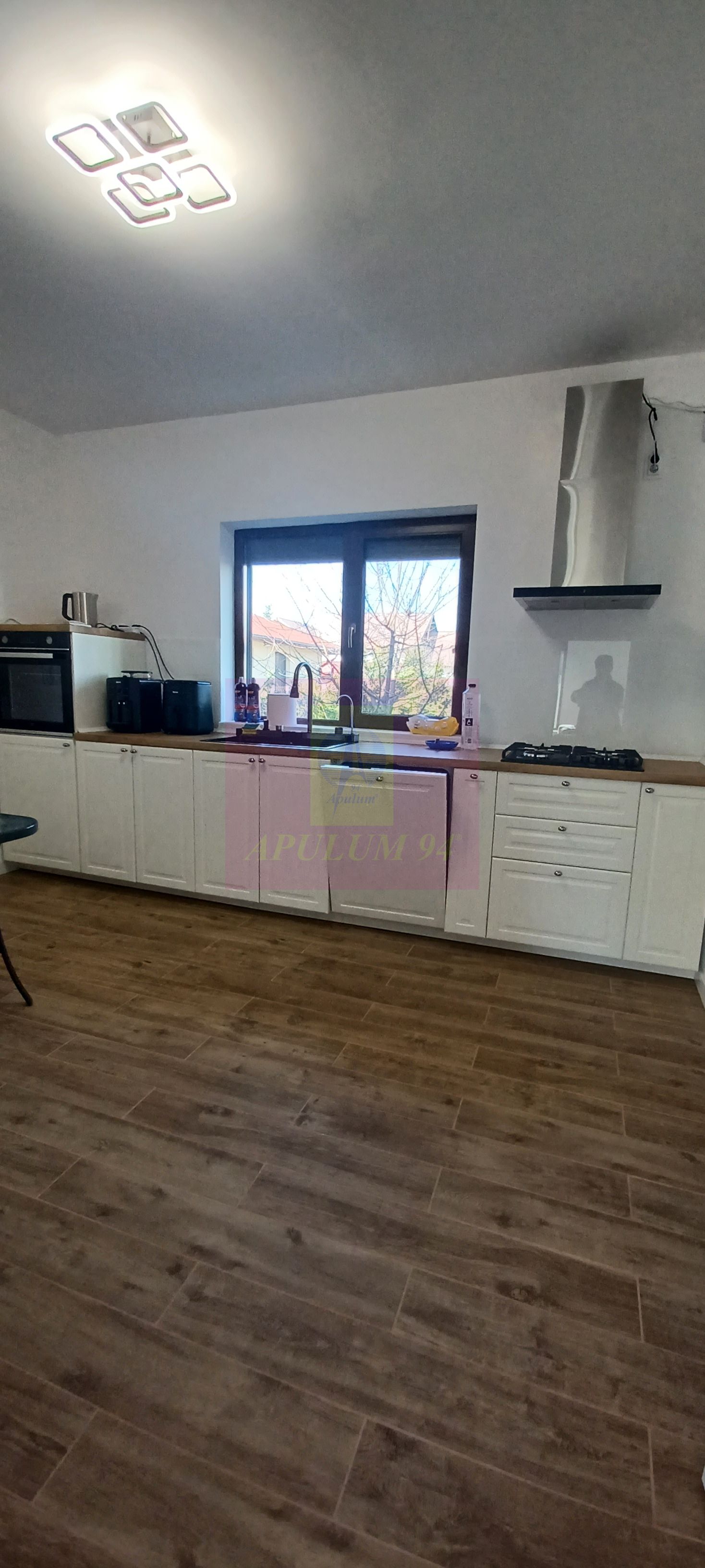 Săbăreni, casă nouă tip parter, cu pod mansardabil — fotografia 5