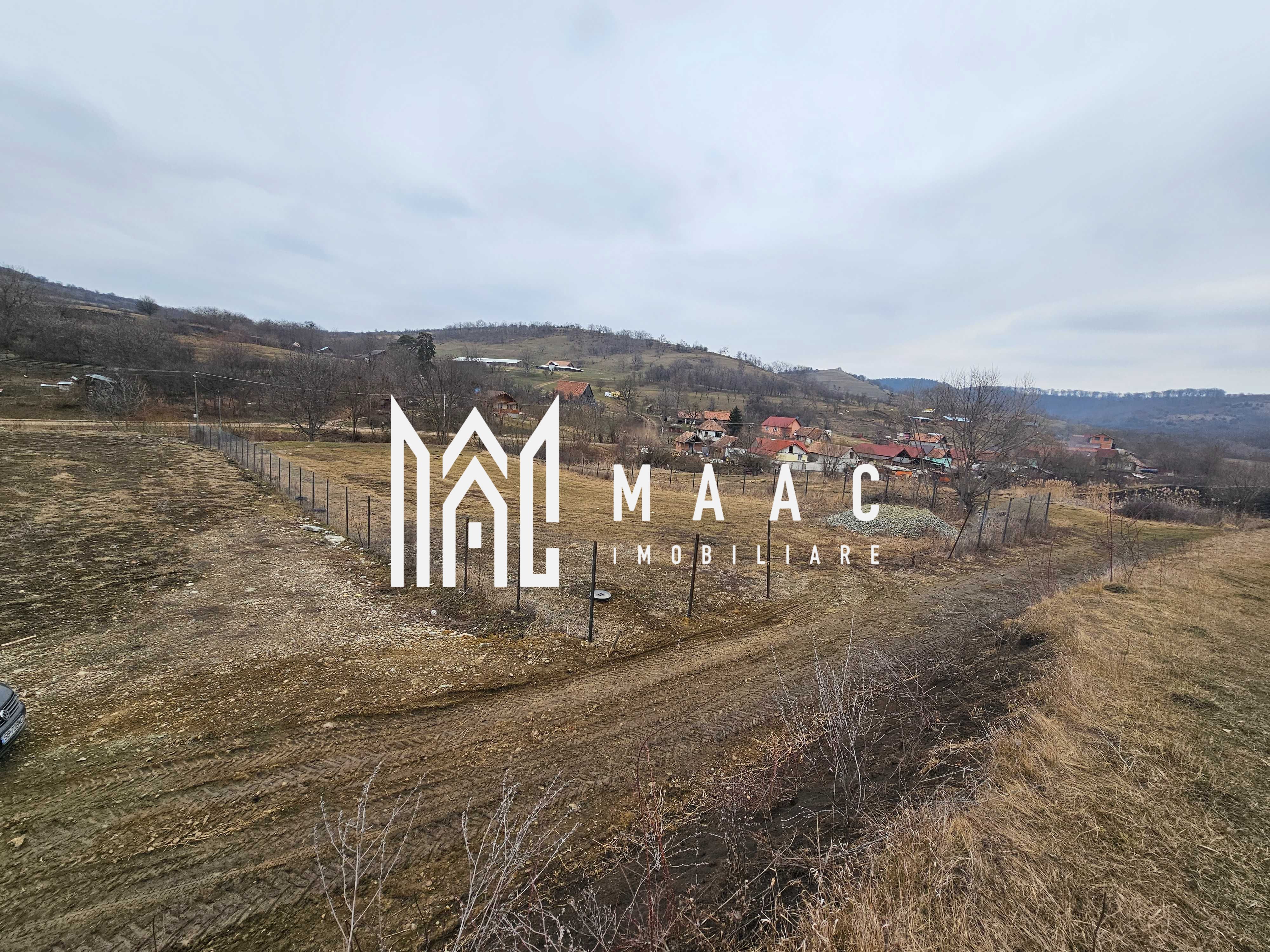 Teren de vânzare în Hamba | 1.740 mp | cu utilități și ieșire la râu — fotografia 4