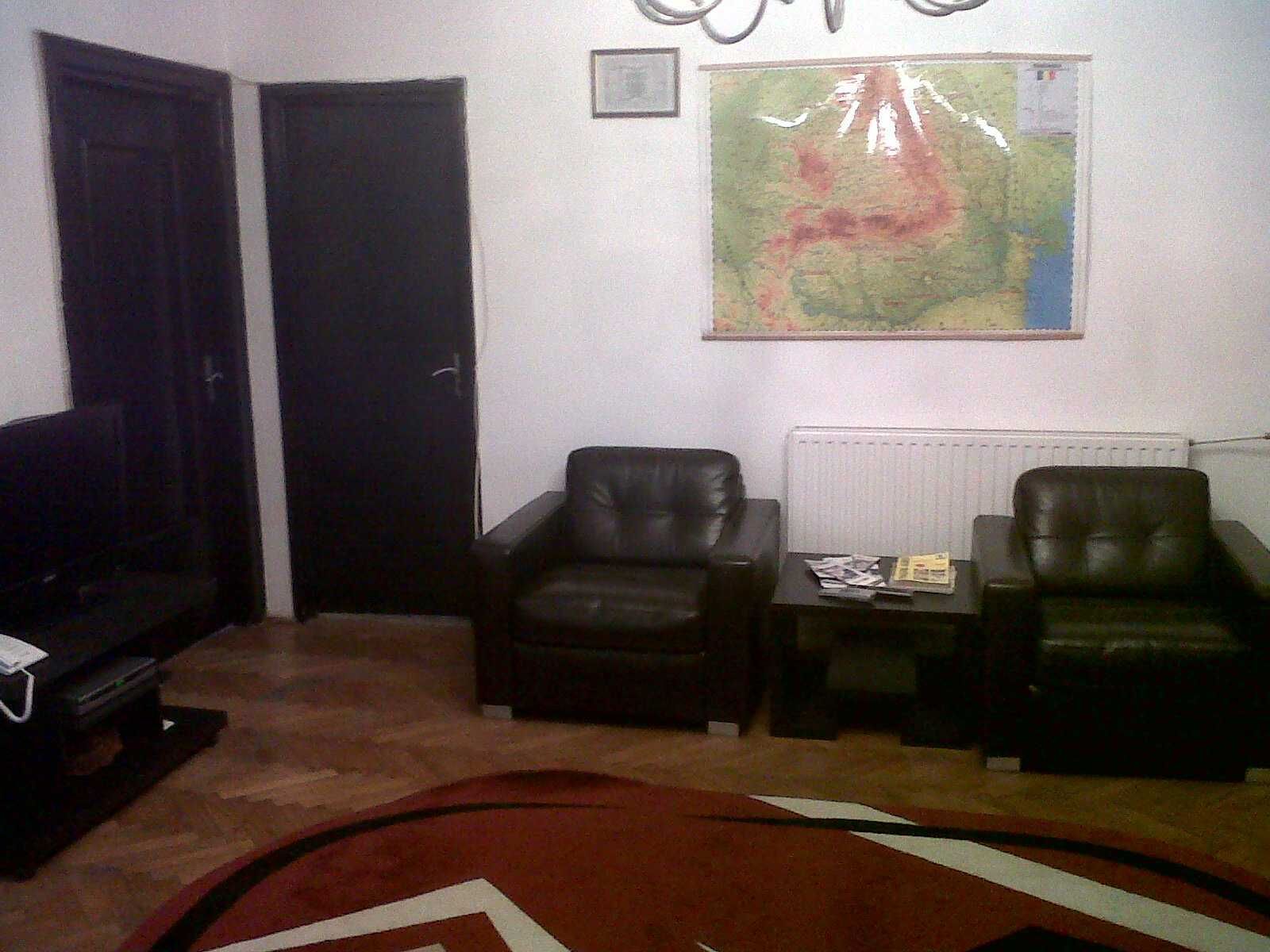 OCAZIE 4 camere Piata Romana 134 mp etaj 2/7 vedere Magheru 169700 EUR — fotografia 5