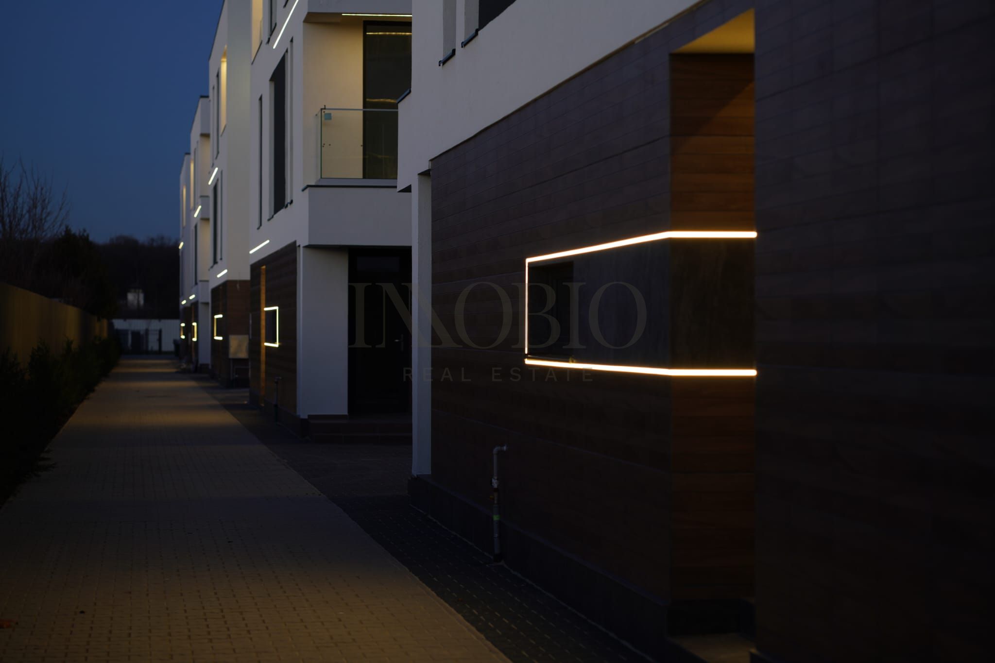 Ansamblu boutique de 5 vile premium | Arhitectură modernă