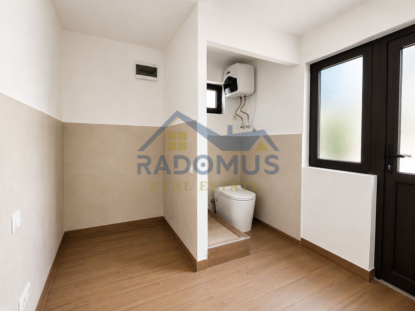 Spațiu de închiriat | Ploiesti | Str. Marasesti - Zona Vest | 400€ — fotografia 4