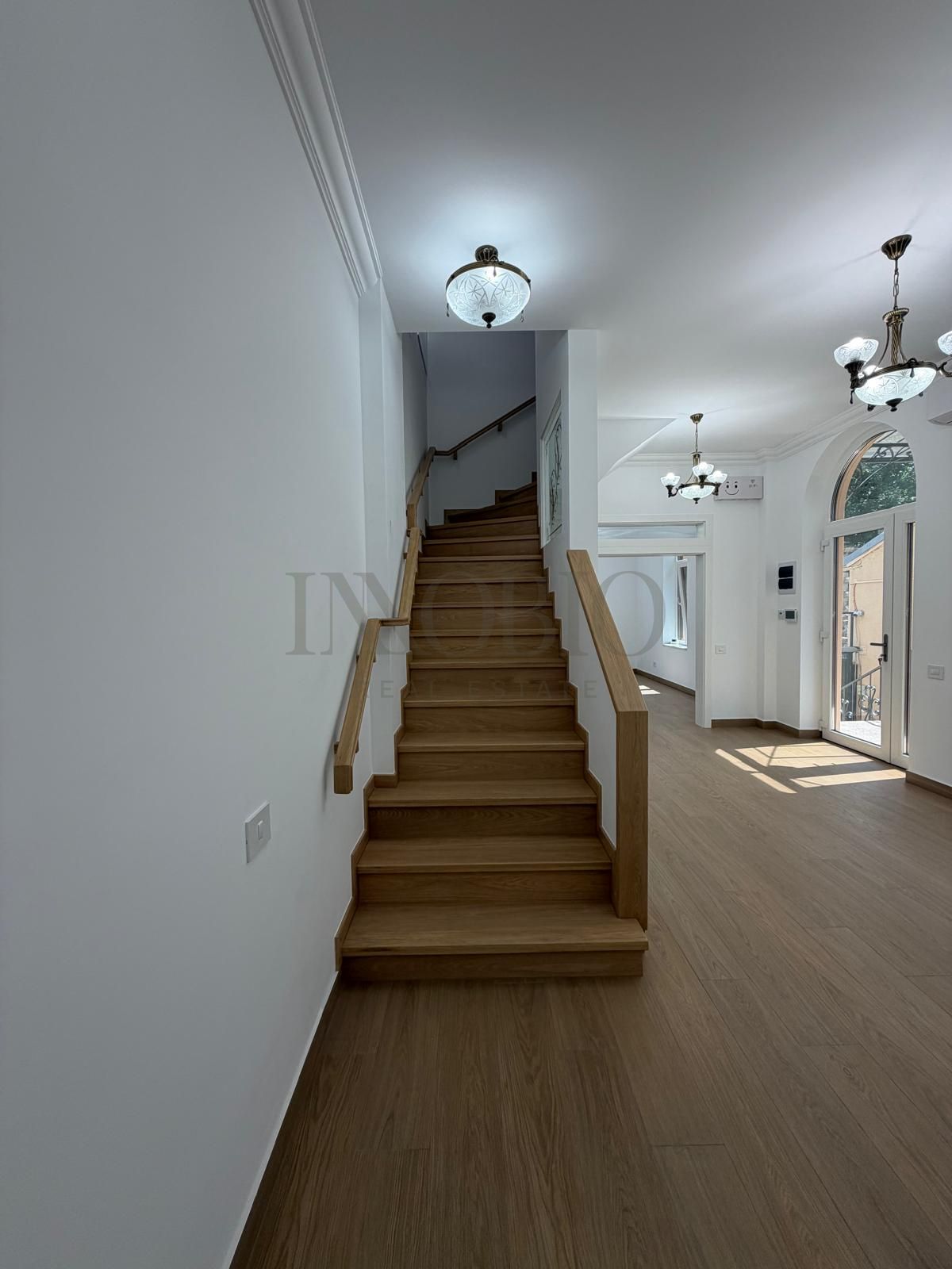 Casa/Vila 5 camere | Prima închiriere | 120 mp2 | Piața Victoriei — fotografia 10