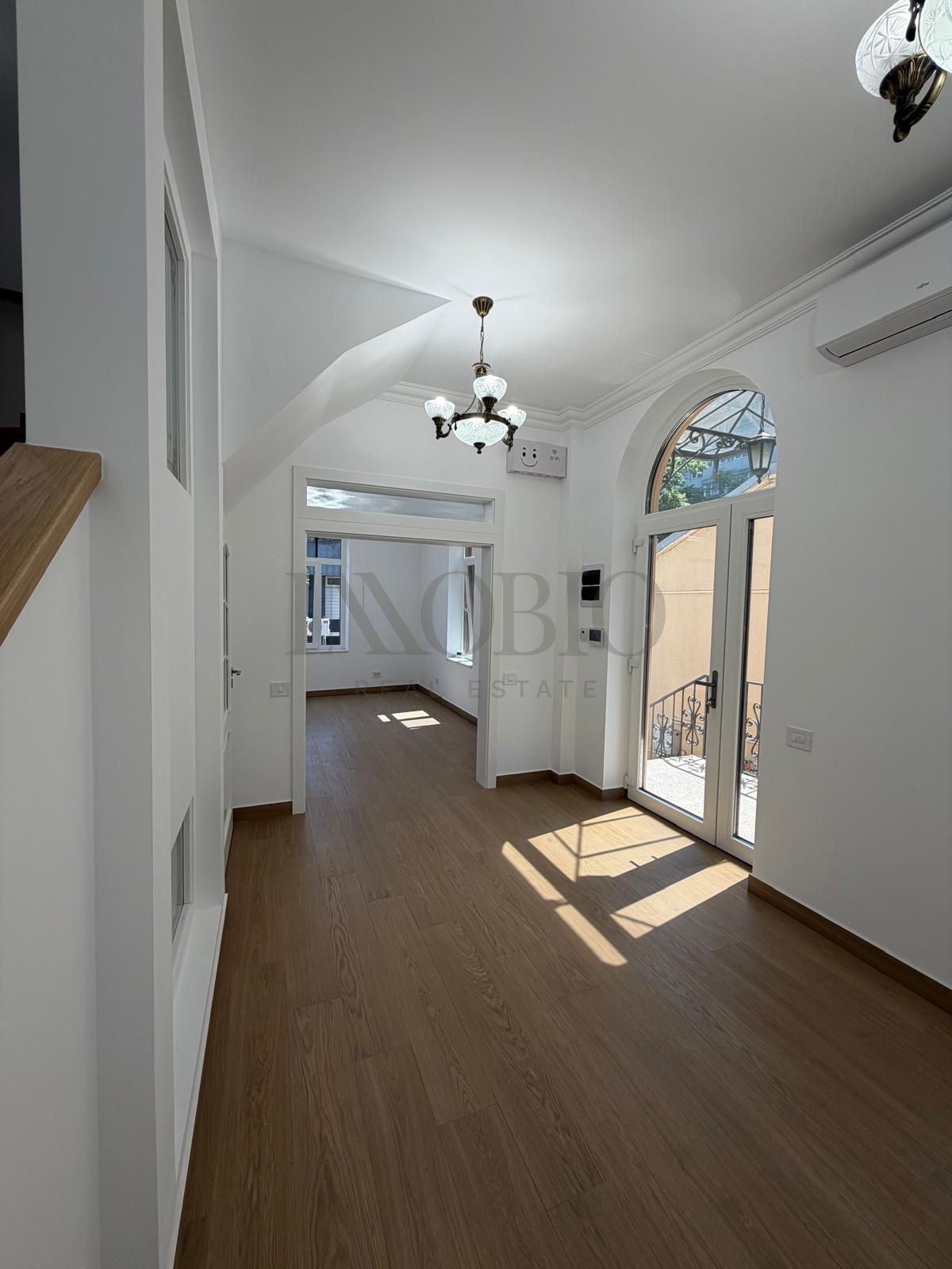 Casa/Vila 5 camere | Prima închiriere | 120 mp2 | Piața Victoriei — fotografia 3