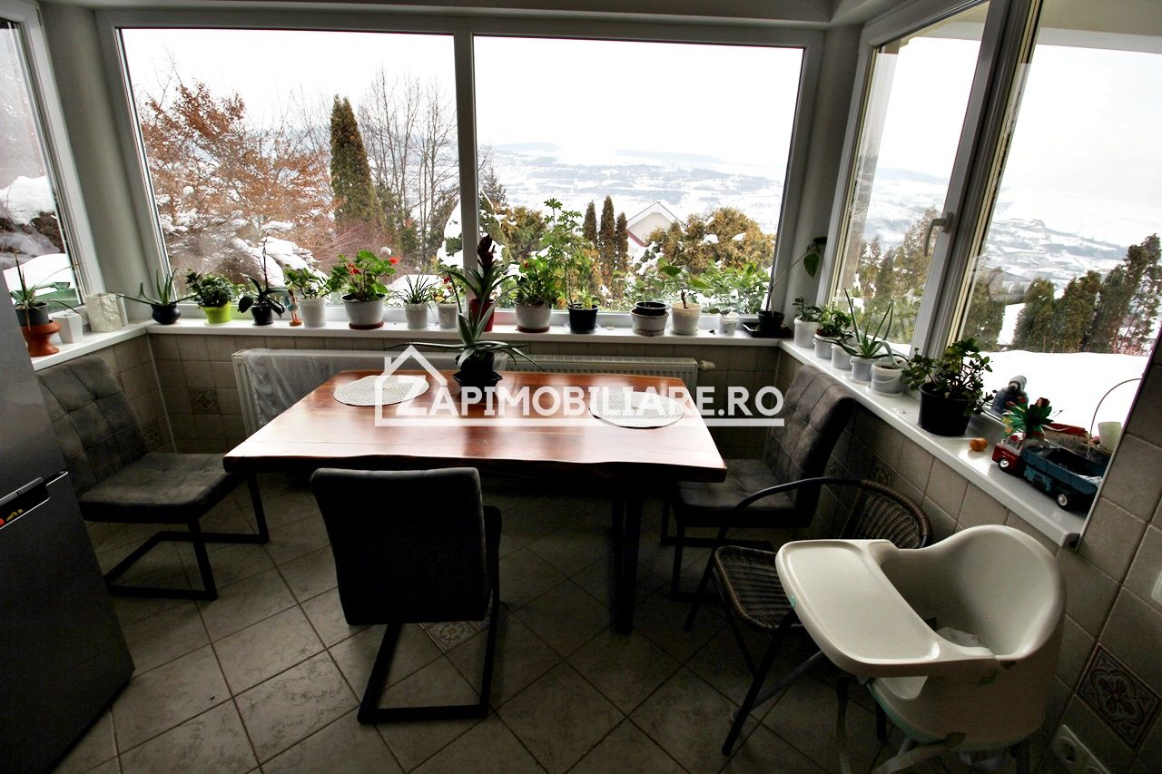 Casa D-P-E, 5 camere 200 mp,1.000 mp teren, garaj, semineu — fotografia 11