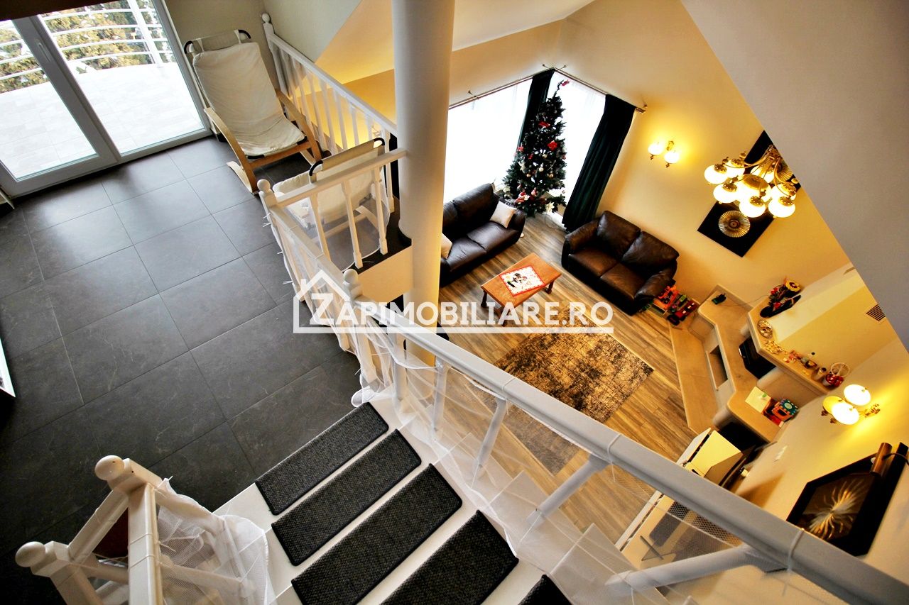 Casa D-P-E, 5 camere 200 mp,1.000 mp teren, garaj, semineu — fotografia 13