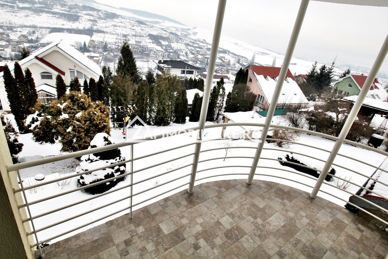 Casa D-P-E, 5 camere 200 mp,1.000 mp teren, garaj, semineu — fotografia 15