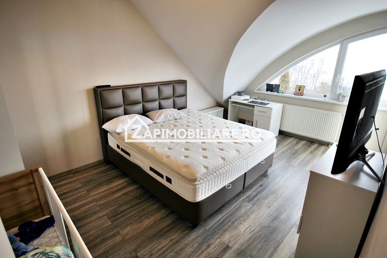 Casa D-P-E, 5 camere 200 mp,1.000 mp teren, garaj, semineu — fotografia 3