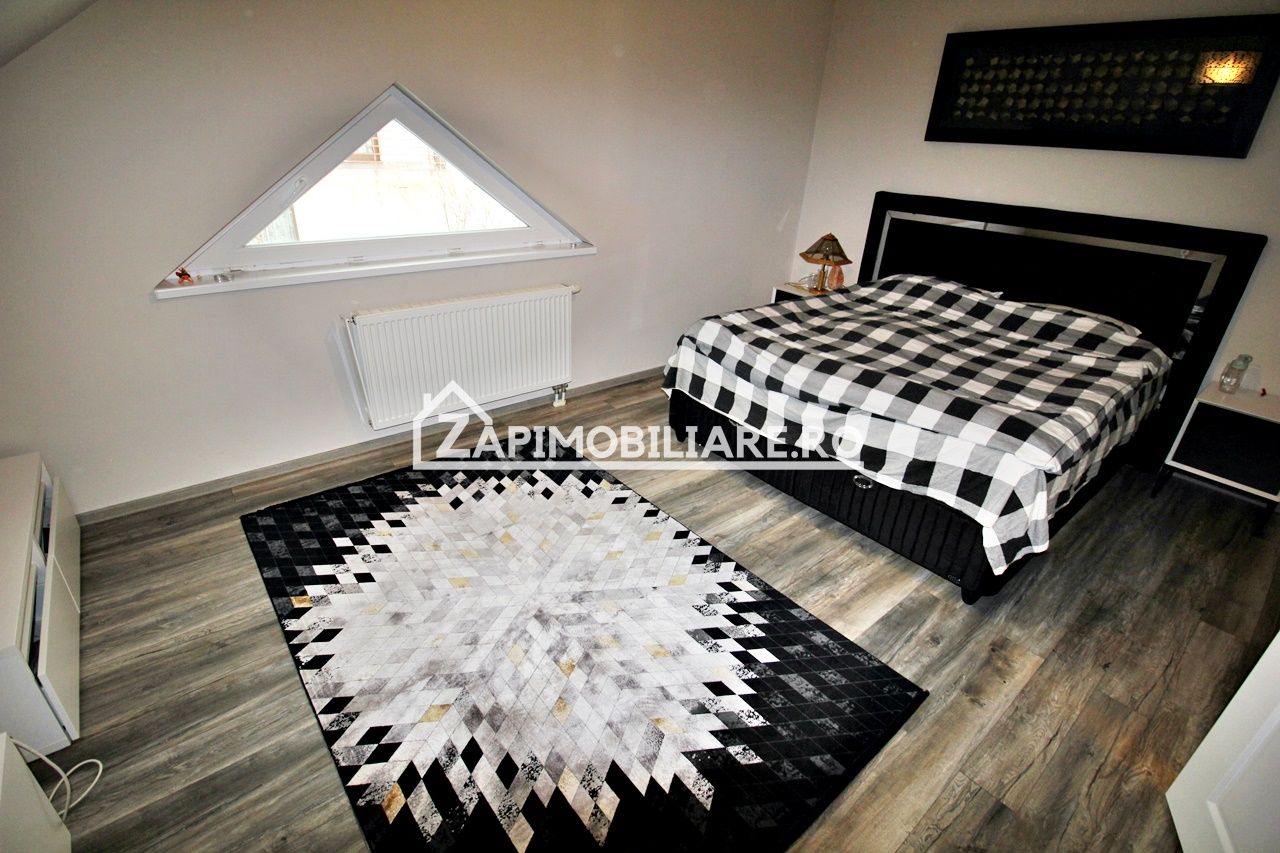 Casa D-P-E, 5 camere 200 mp,1.000 mp teren, garaj, semineu — fotografia 4