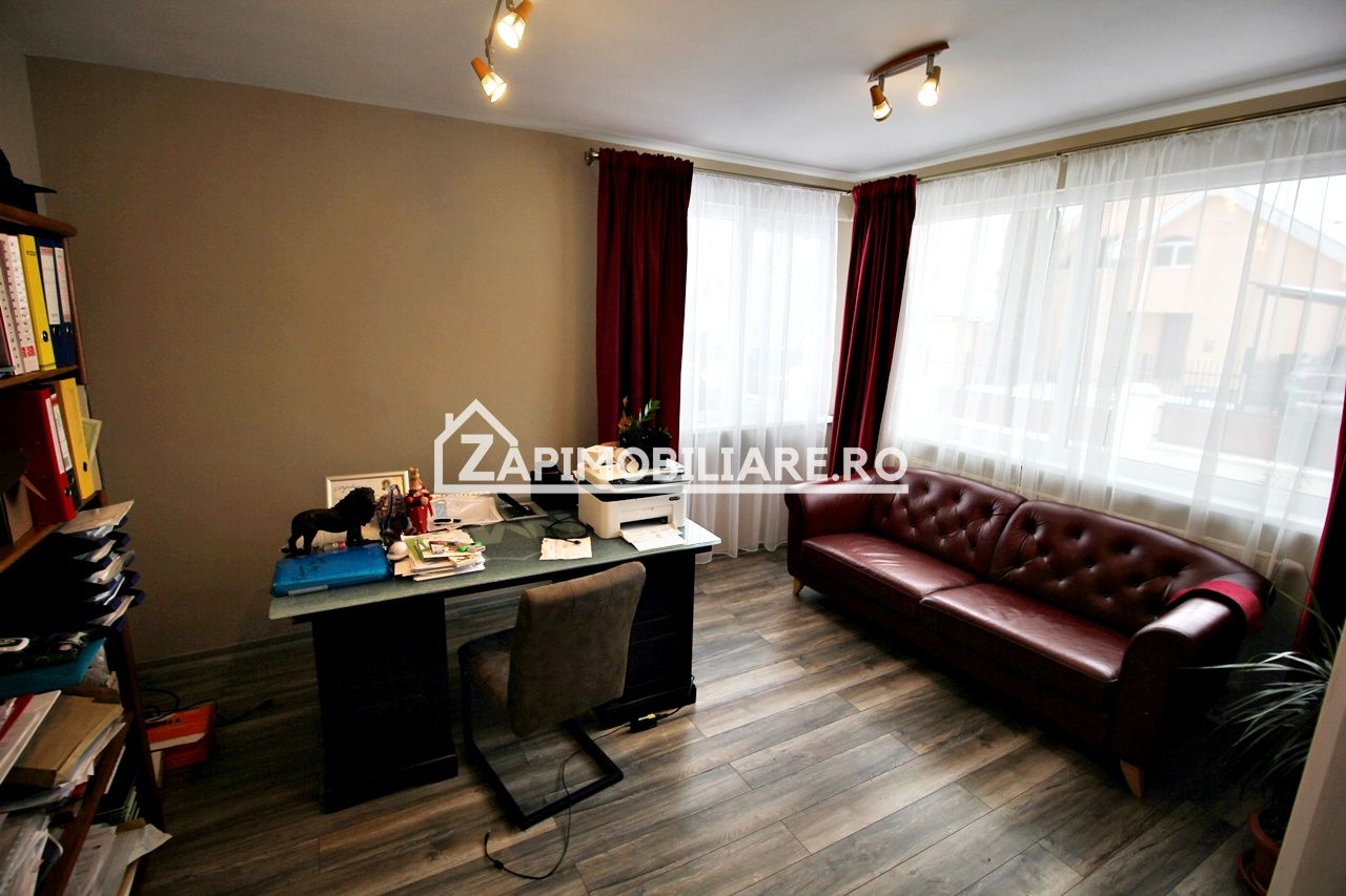 Casa D-P-E, 5 camere 200 mp,1.000 mp teren, garaj, semineu — fotografia 5