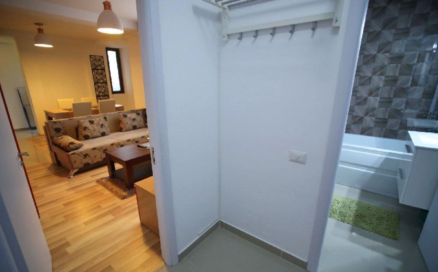 Apartament 2 cam. 45 mp utili et. 4/5 An 2017 Mamaia nord aproape de  plaja — fotografia 5