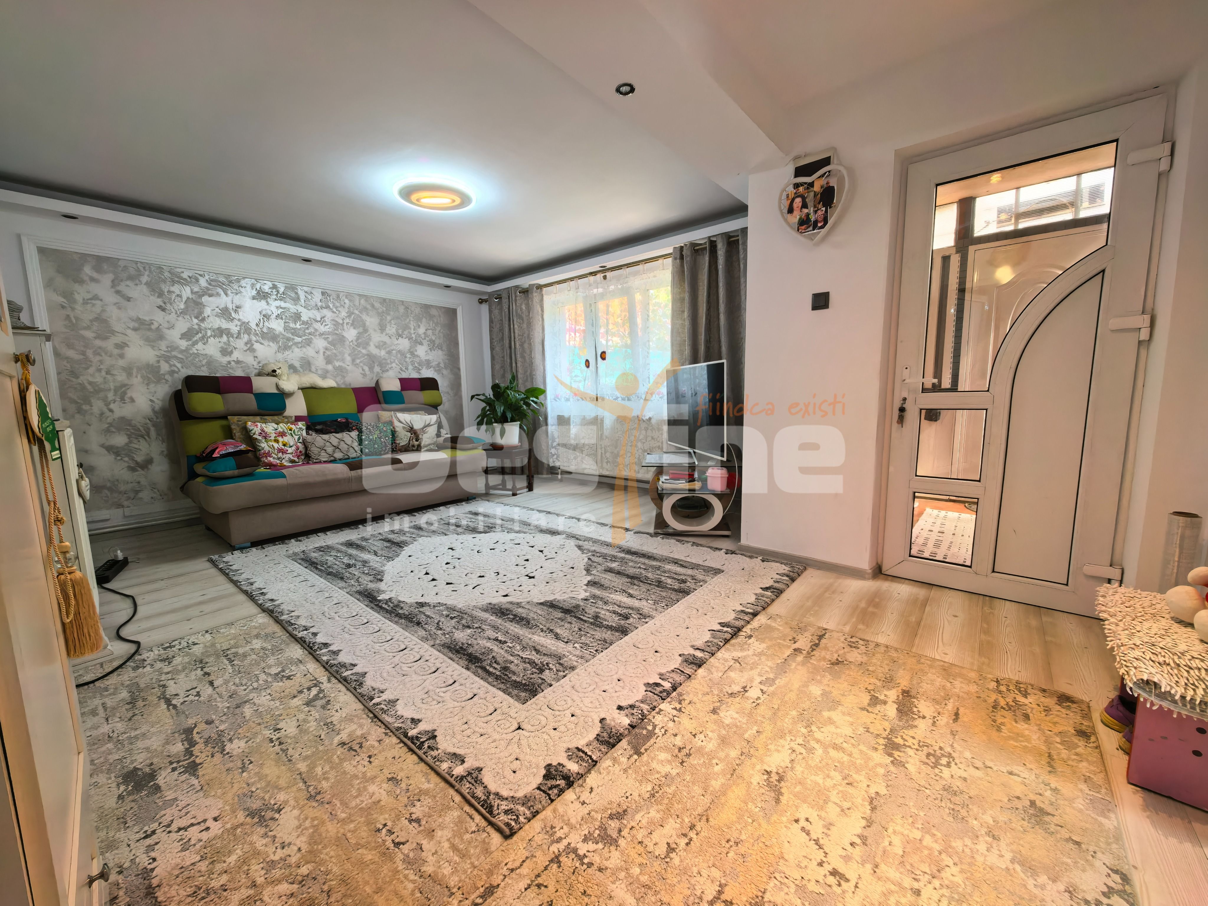 Casă cu 5 camere P+M 110 mp + 500 mp teren, mobilată — fotografia 5