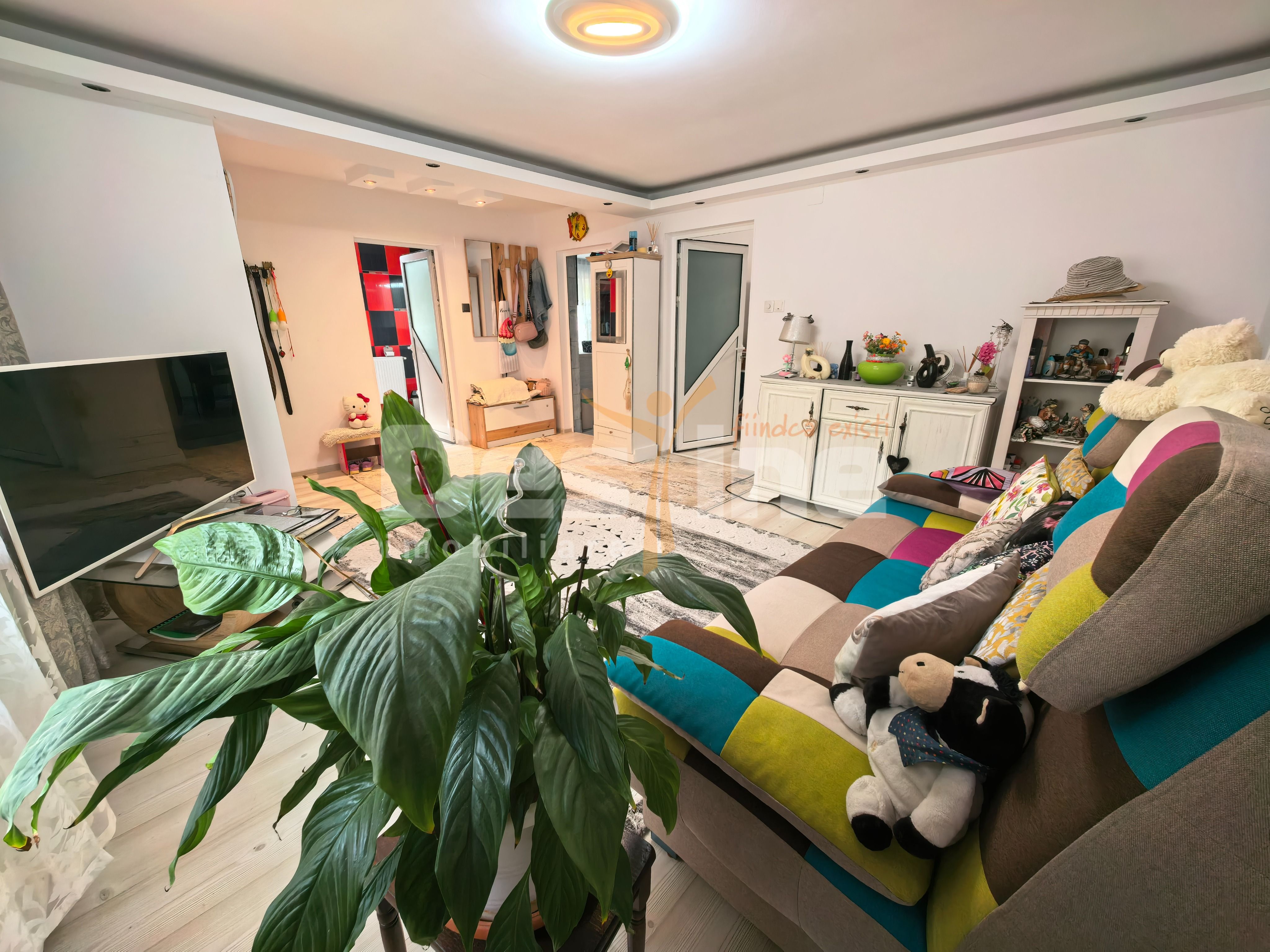 Casă cu 5 camere P+M 110 mp + 500 mp teren, mobilată — fotografia 7