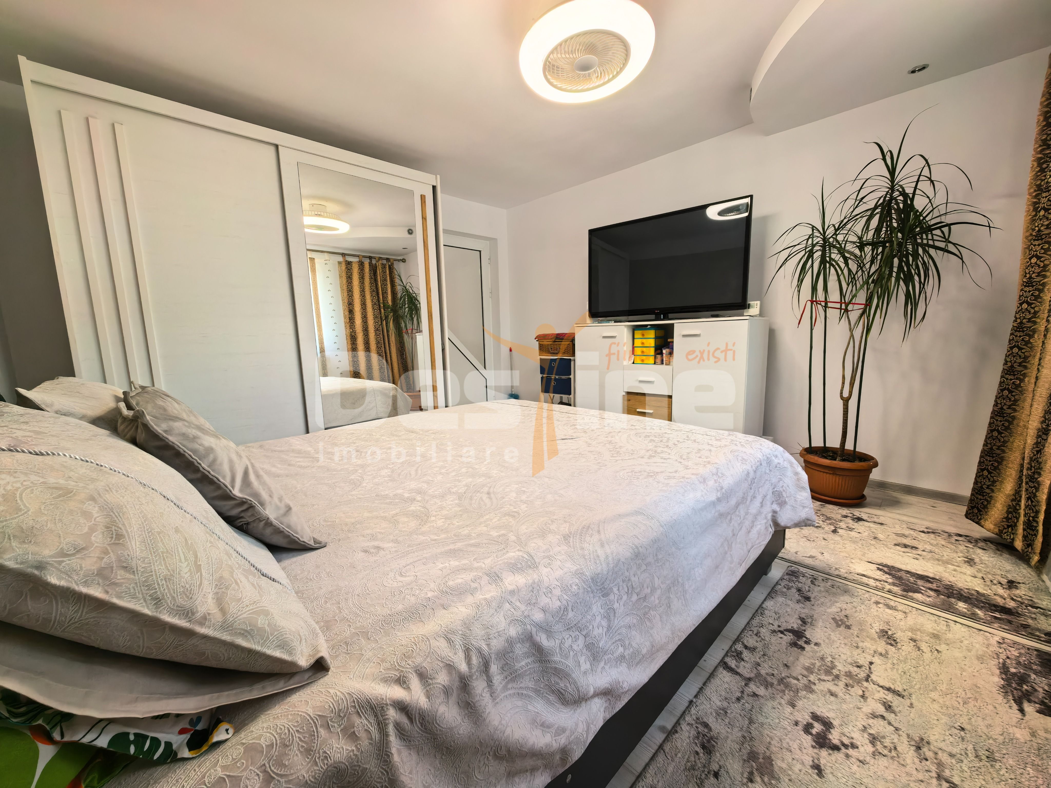 Casă cu 5 camere P+M 110 mp + 500 mp teren, mobilată — fotografia 9