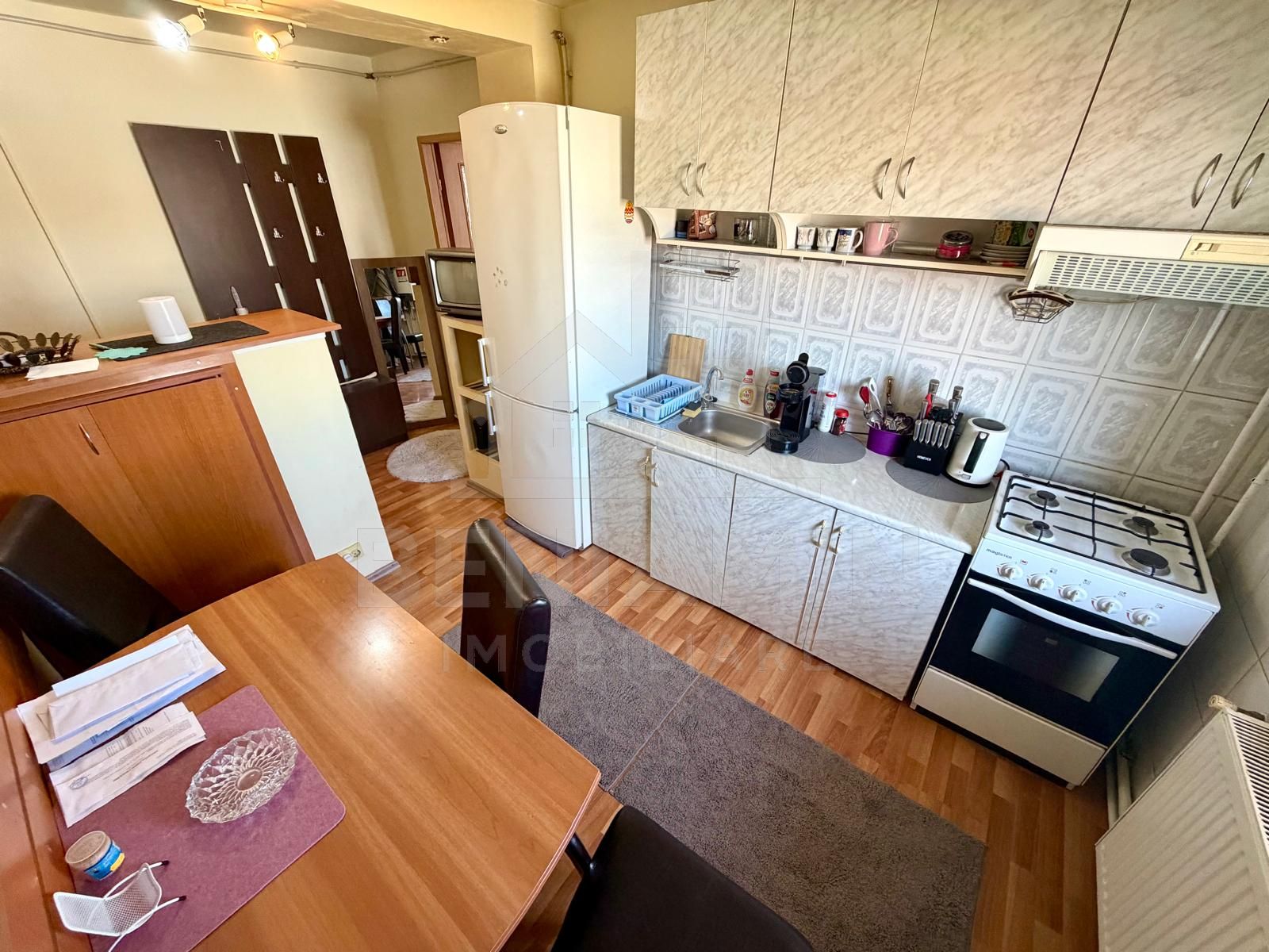 Apartament doua camere - centrala termica - Kaufland Craiovita etaj 3 — fotografia 5