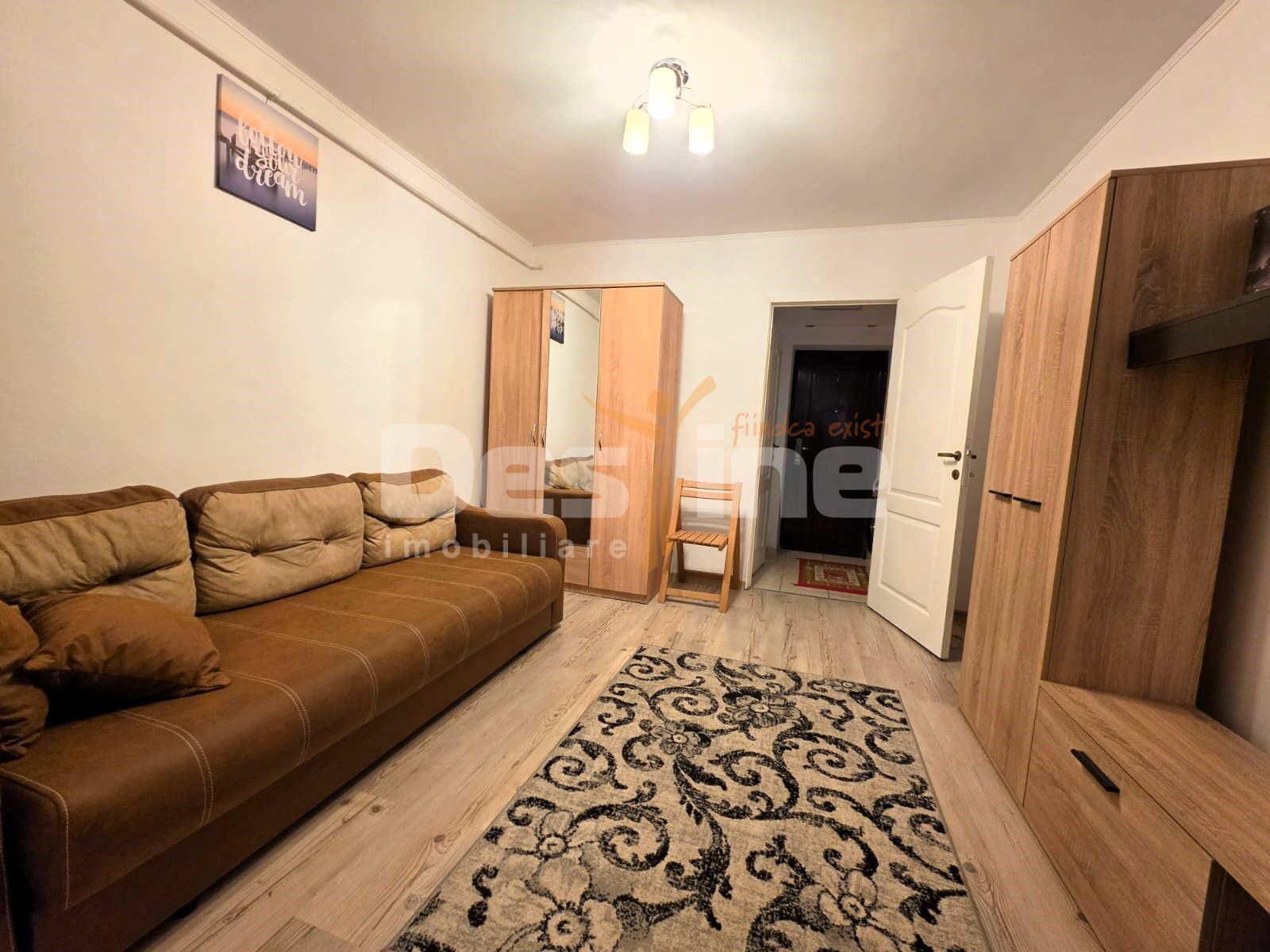 Garsonieră renovată mobilată 23 mp balcon CT parter mutare rapidă — fotografia 3