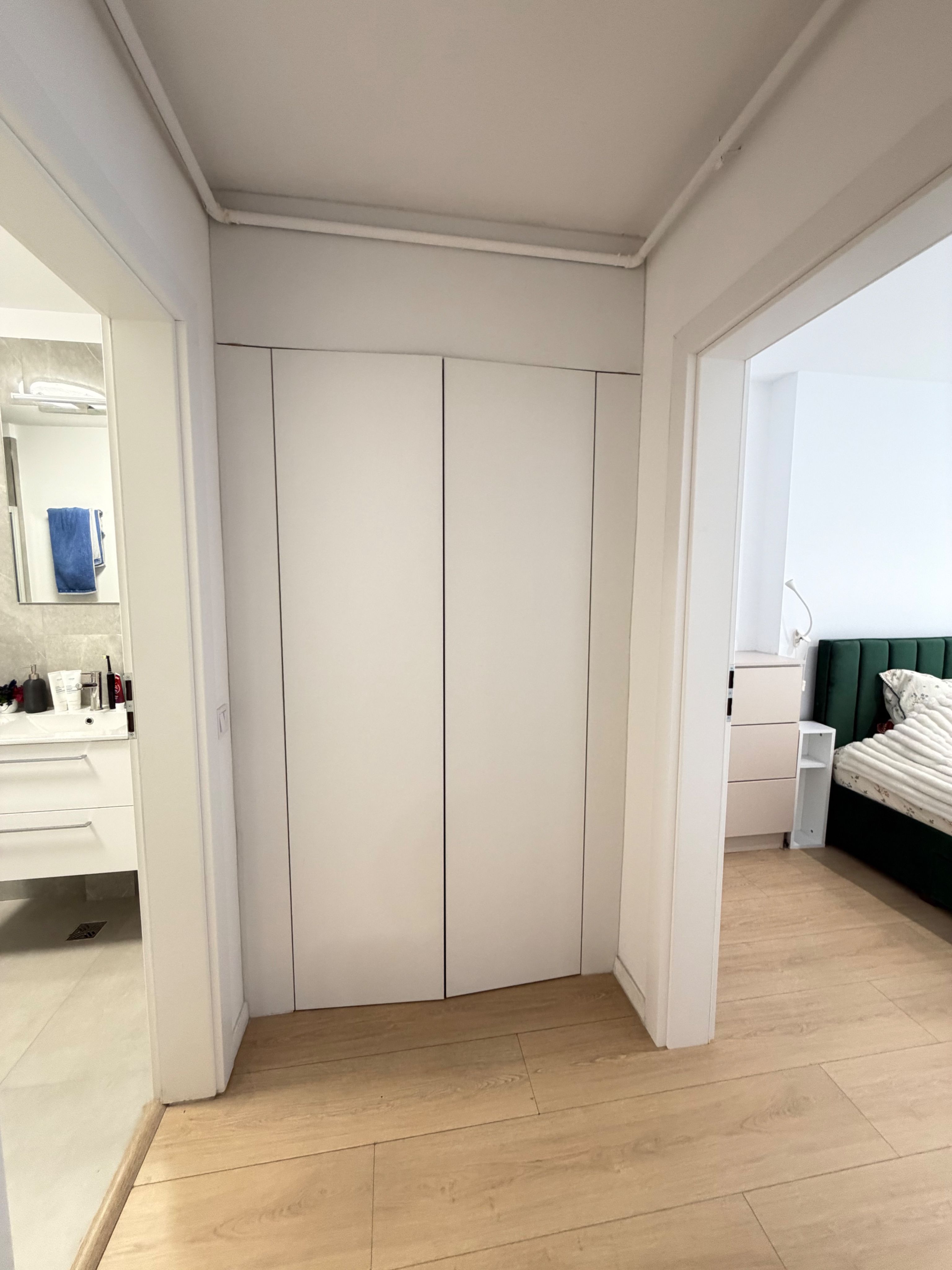 Apartament 2 camere, terasa, etaj intermediar, boxa, parcare — fotografia 12