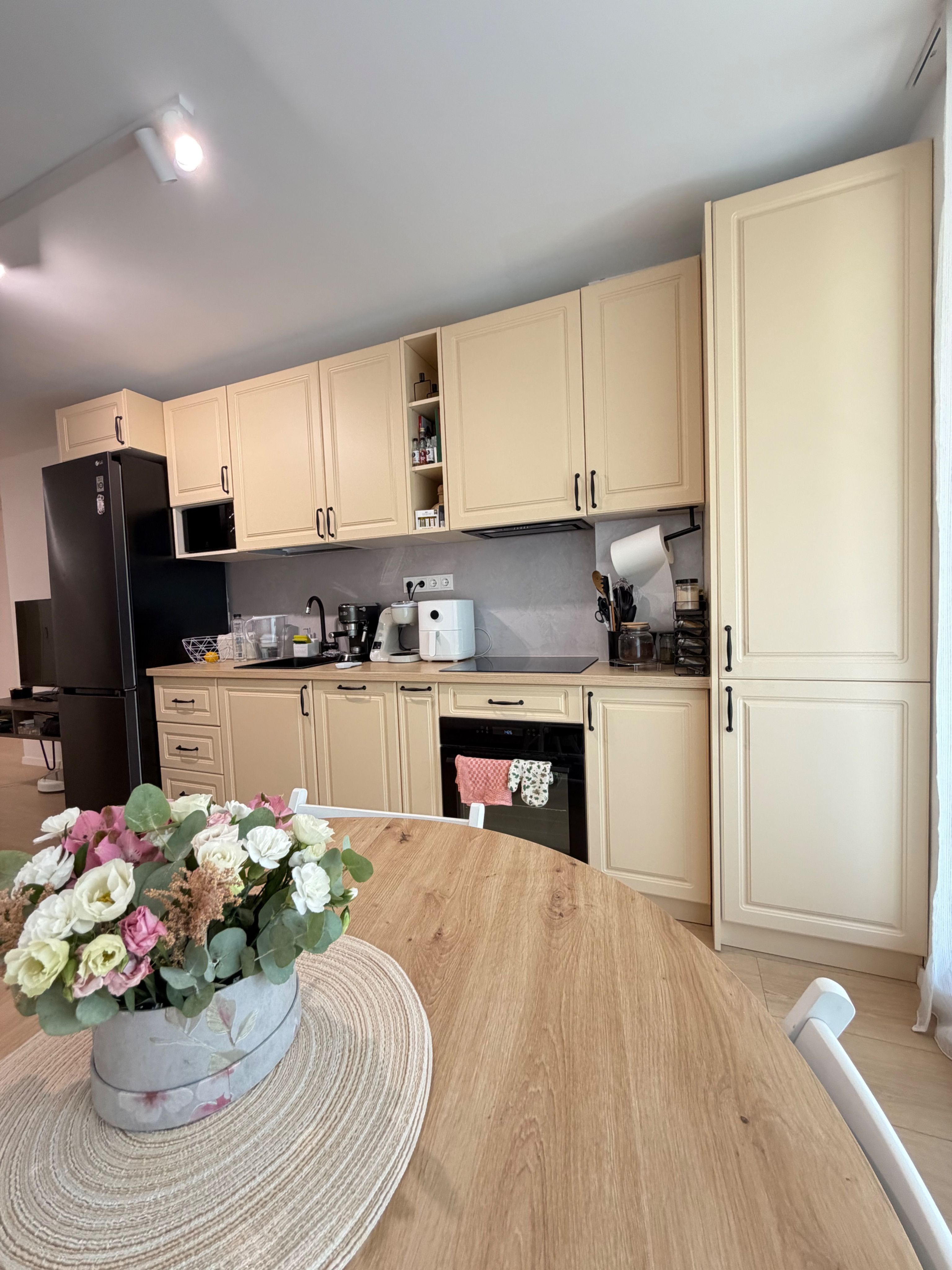 Apartament 2 camere, terasa, etaj intermediar, boxa, parcare — fotografia 6
