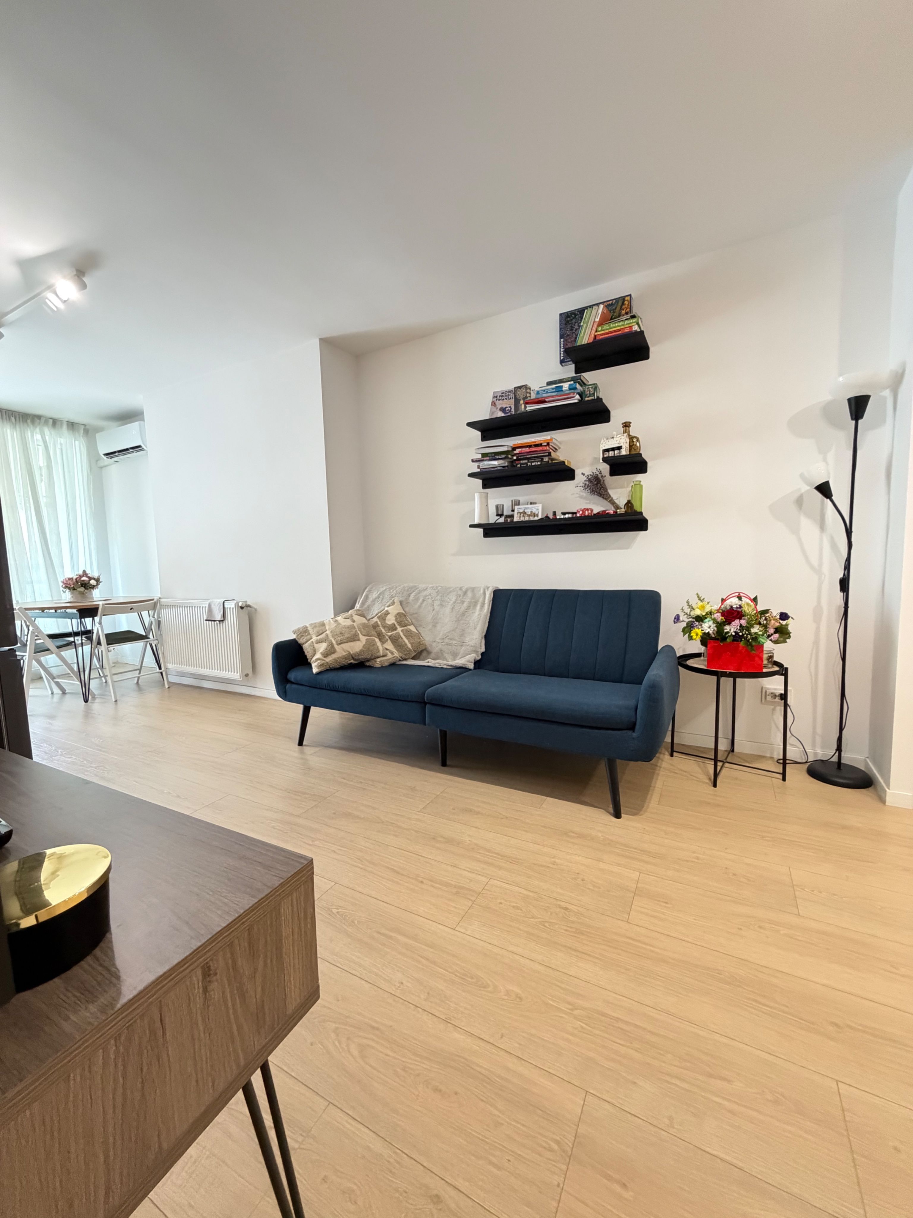 Apartament 2 camere, terasa, etaj intermediar, boxa, parcare — fotografia 9