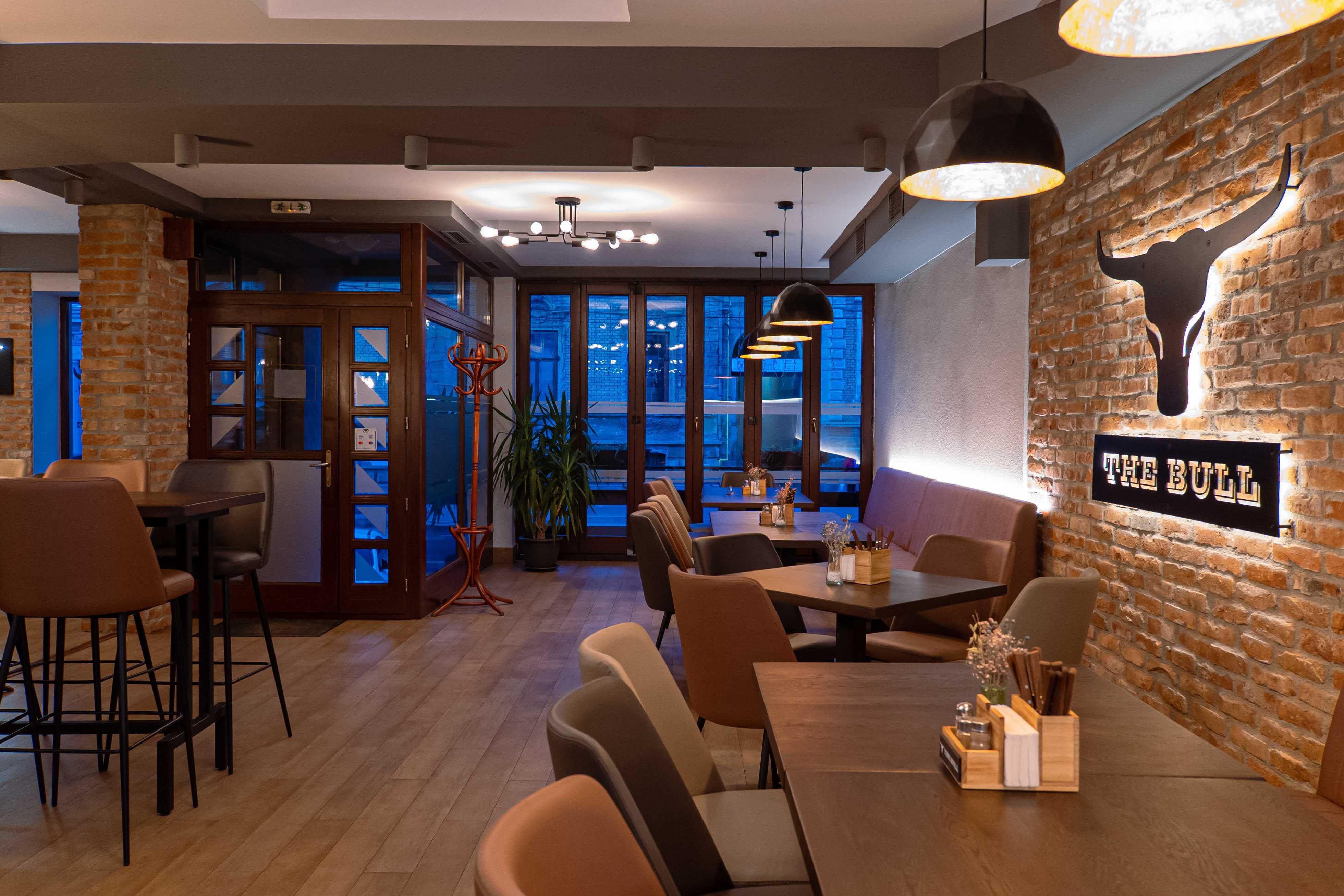 Spațiu comercial. Restaurant/Pizzerie/Pub — fotografia 5