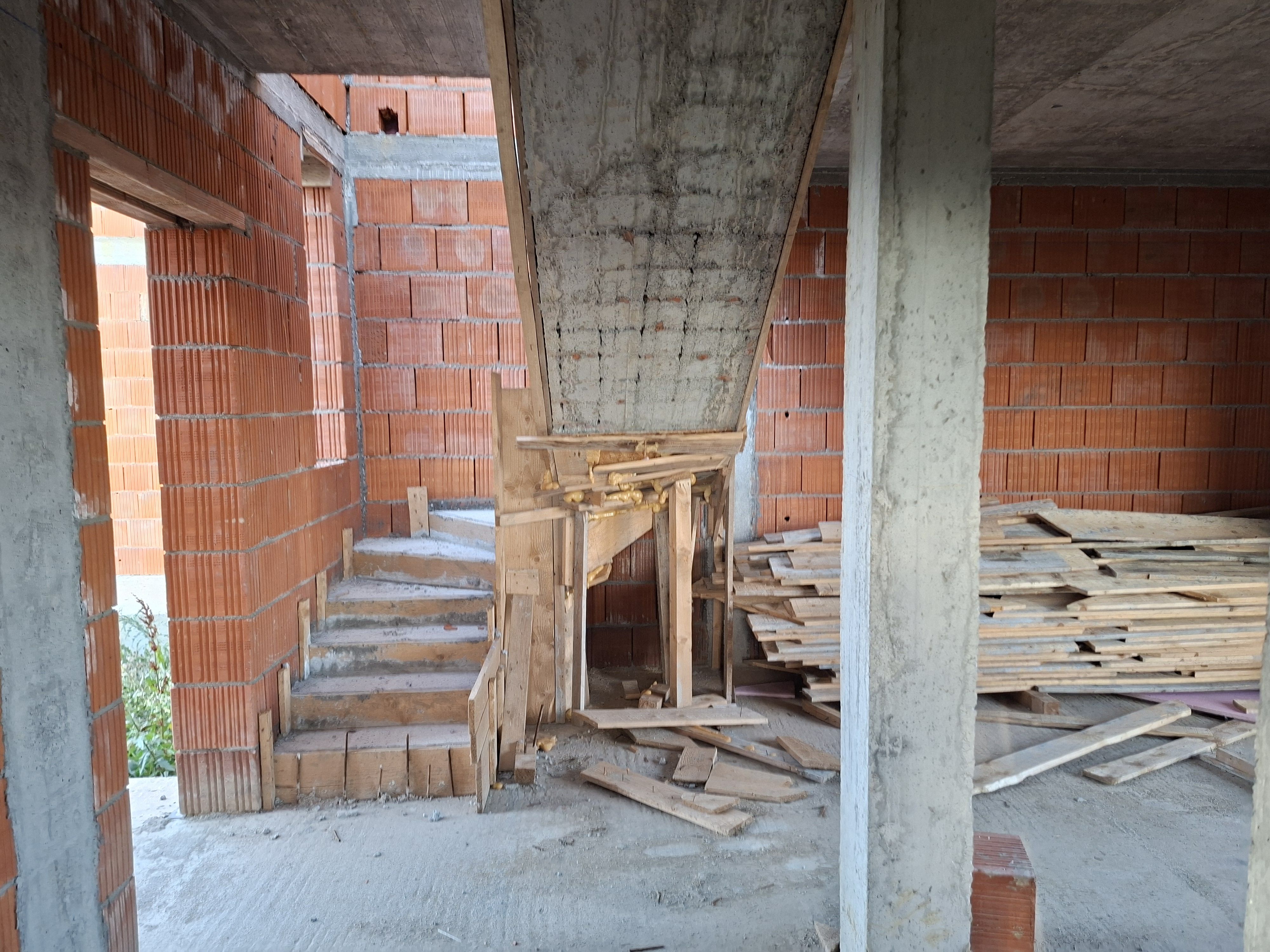 BRASADAS vinde casa in constructie de tip DUPLEX in Odoreu. — fotografia 3