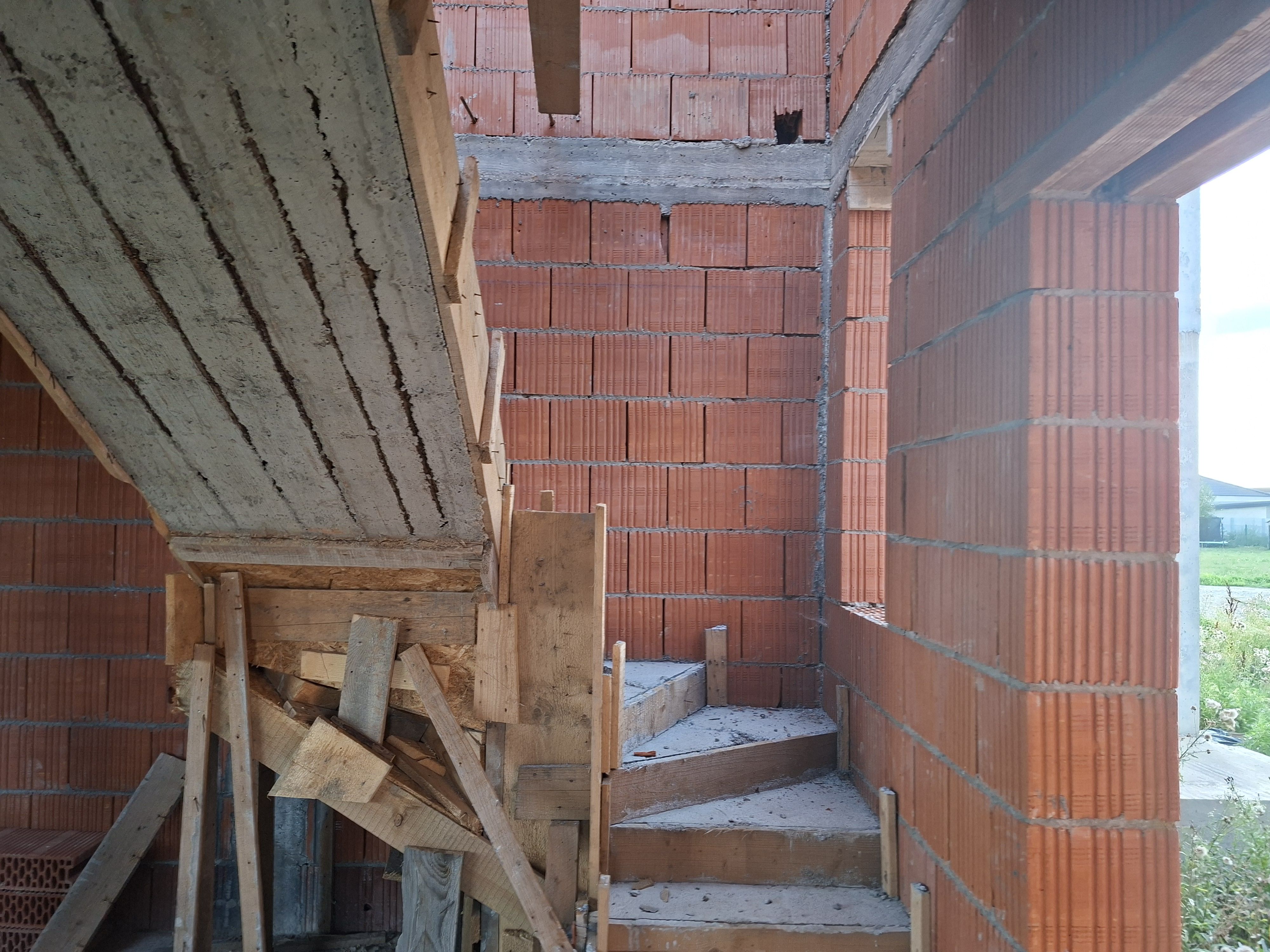 BRASADAS vinde casa in constructie de tip DUPLEX in Odoreu. — fotografia 4