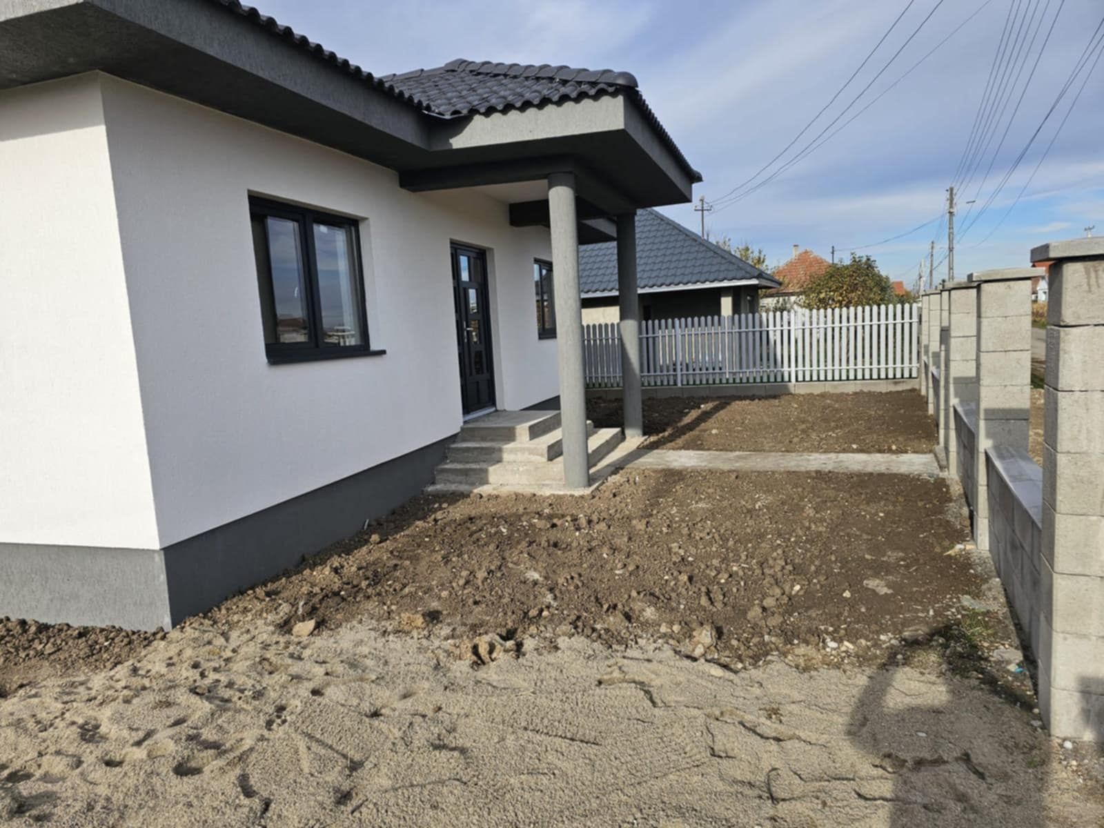 Casa de vanzare în lazuri — fotografia 3