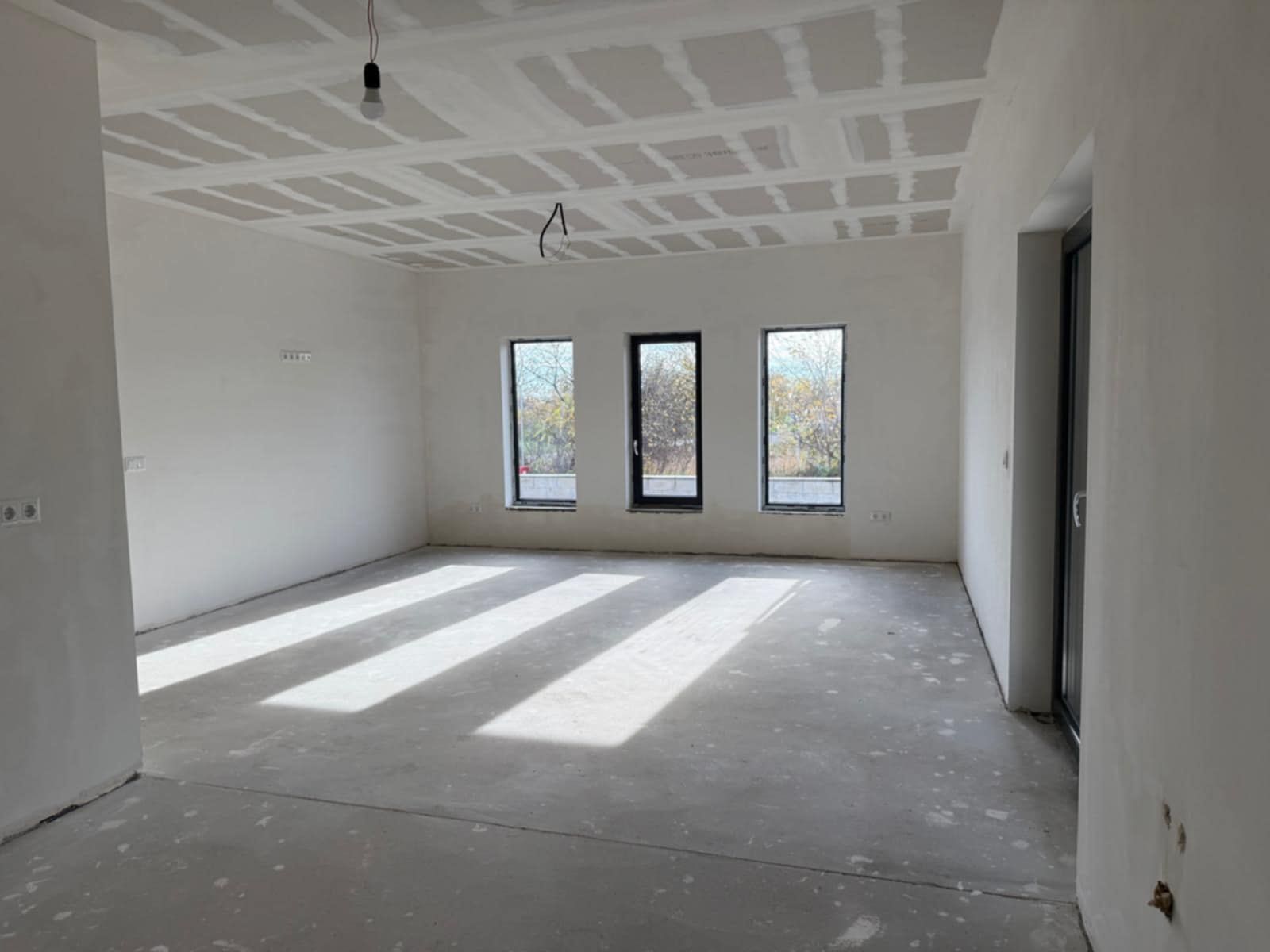 Casa de vanzare în lazuri — fotografia 4