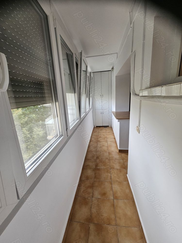 B-dul Unirii, Tribunal, 2 camere decomandate, bloc monolit, direct proprietar — fotografia 3
