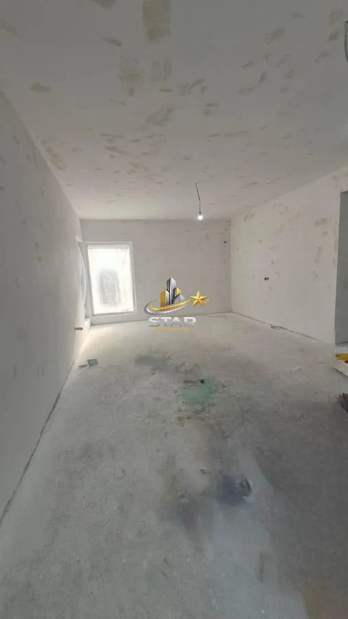 Casă cu 4 camere în Prelungirea ghencea cu 400mp teren — fotografia 3