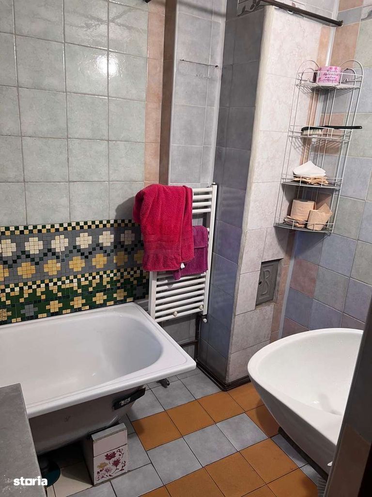 Casă de vânzare cu posibiliate de renovare/dezvoltare — fotografia 4