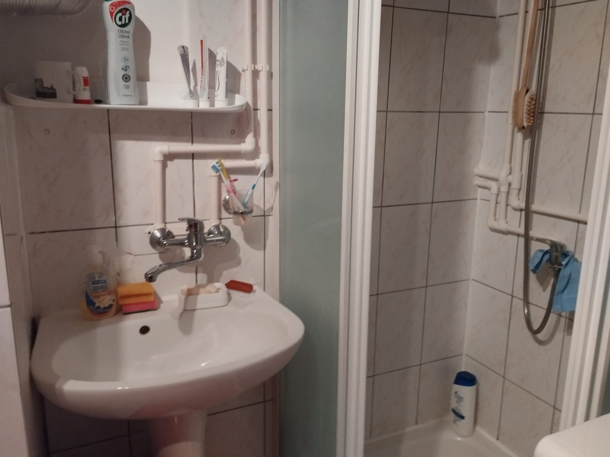 Casa 3 camere,100 mp, 565mp teren,1 baie,1 garaj 0% comision — fotografia 5