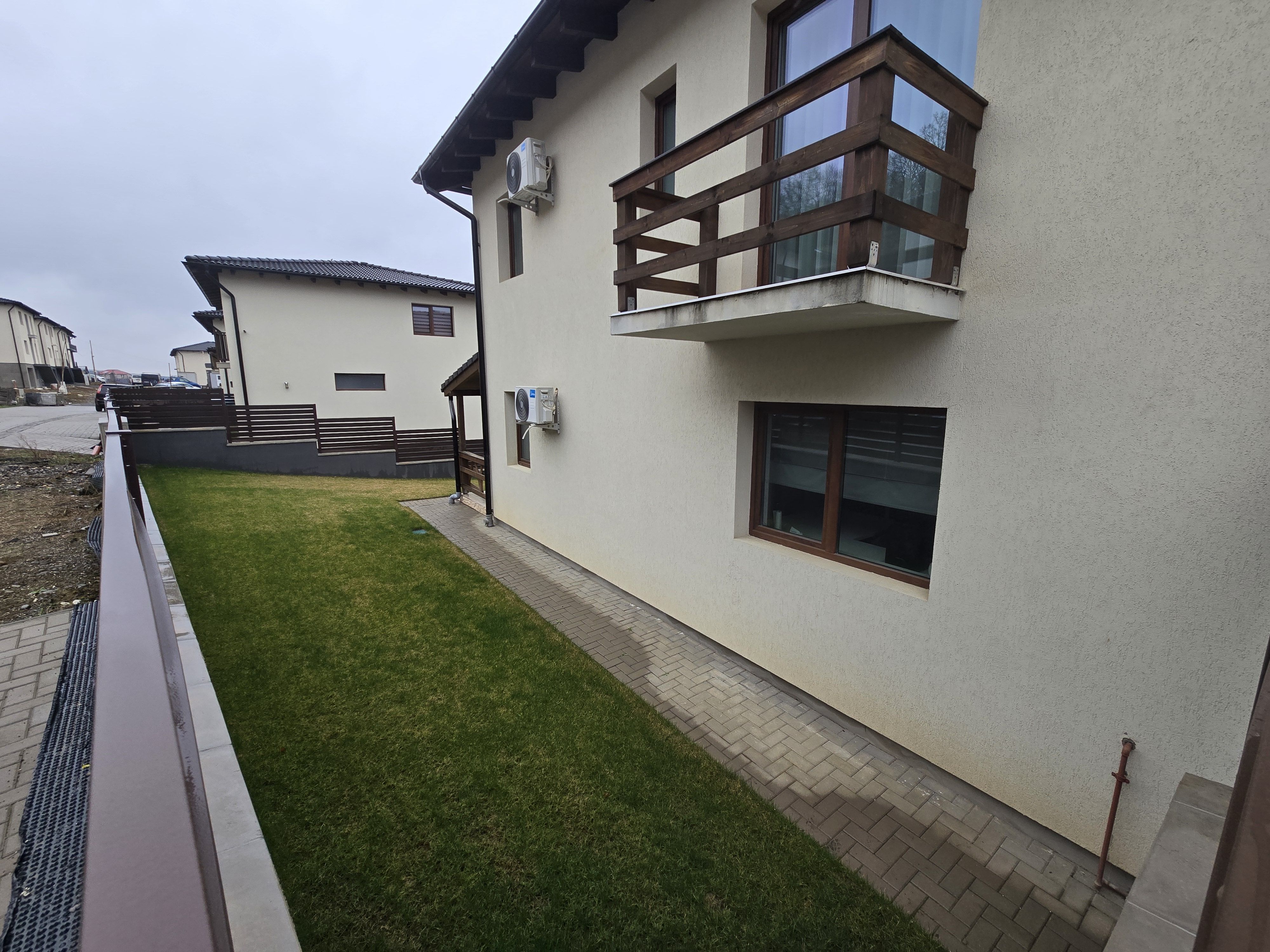 Casa Lux 4 camere, 3 băi, 112mp, 282 mp teren, 0% comision — fotografia 14