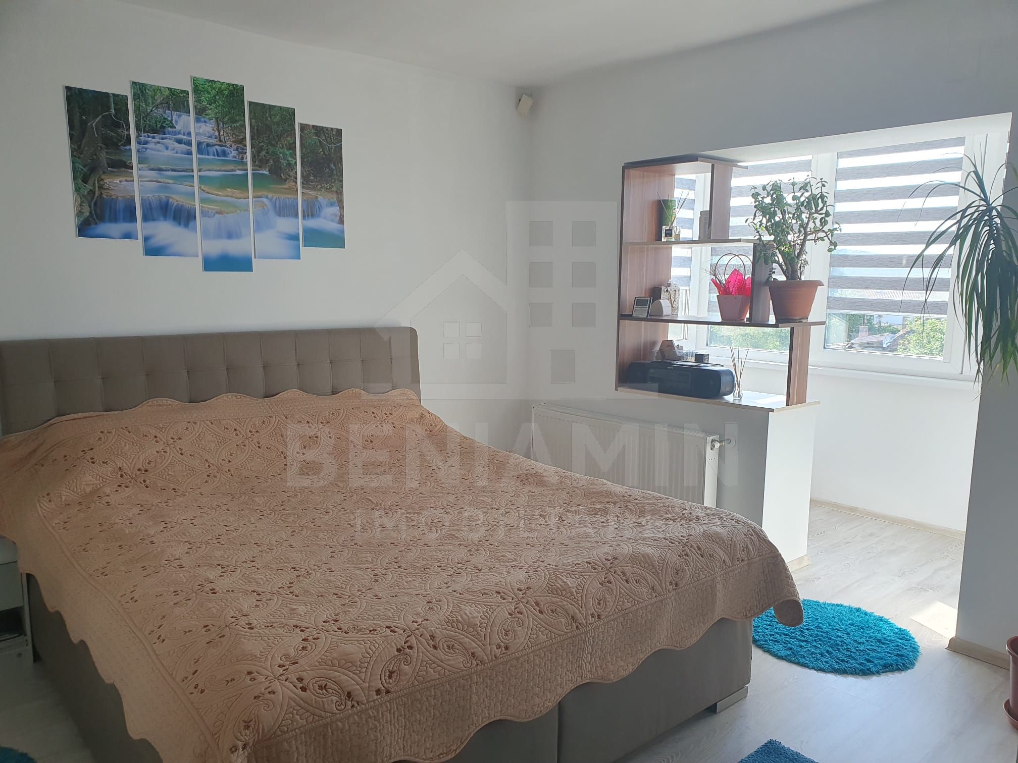 Apartament 4 camere etaj 1 Cartier Noua 99mp doua parcari — fotografia 9